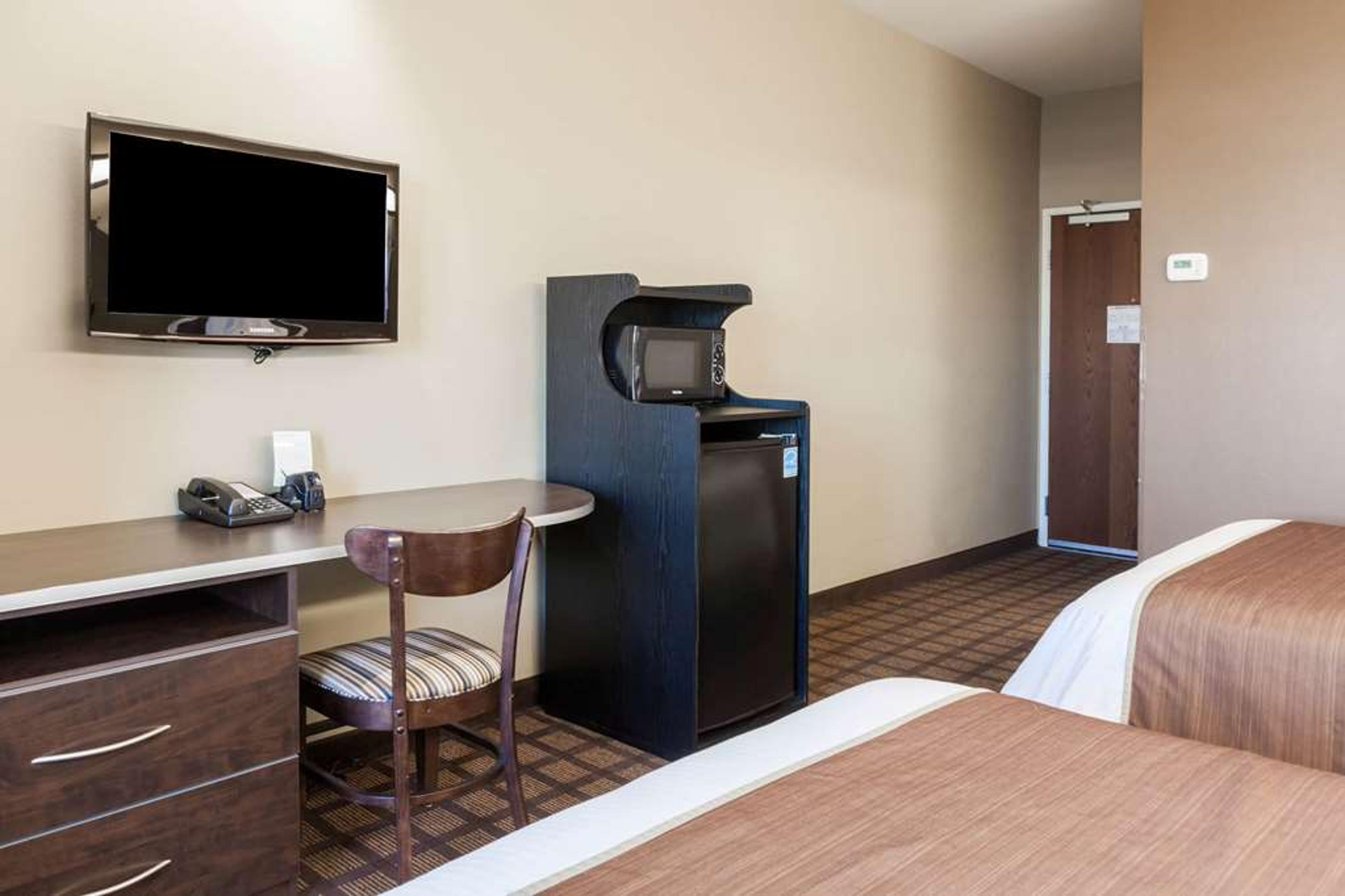 MICROTEL INN & SUITES BY WYNDH
