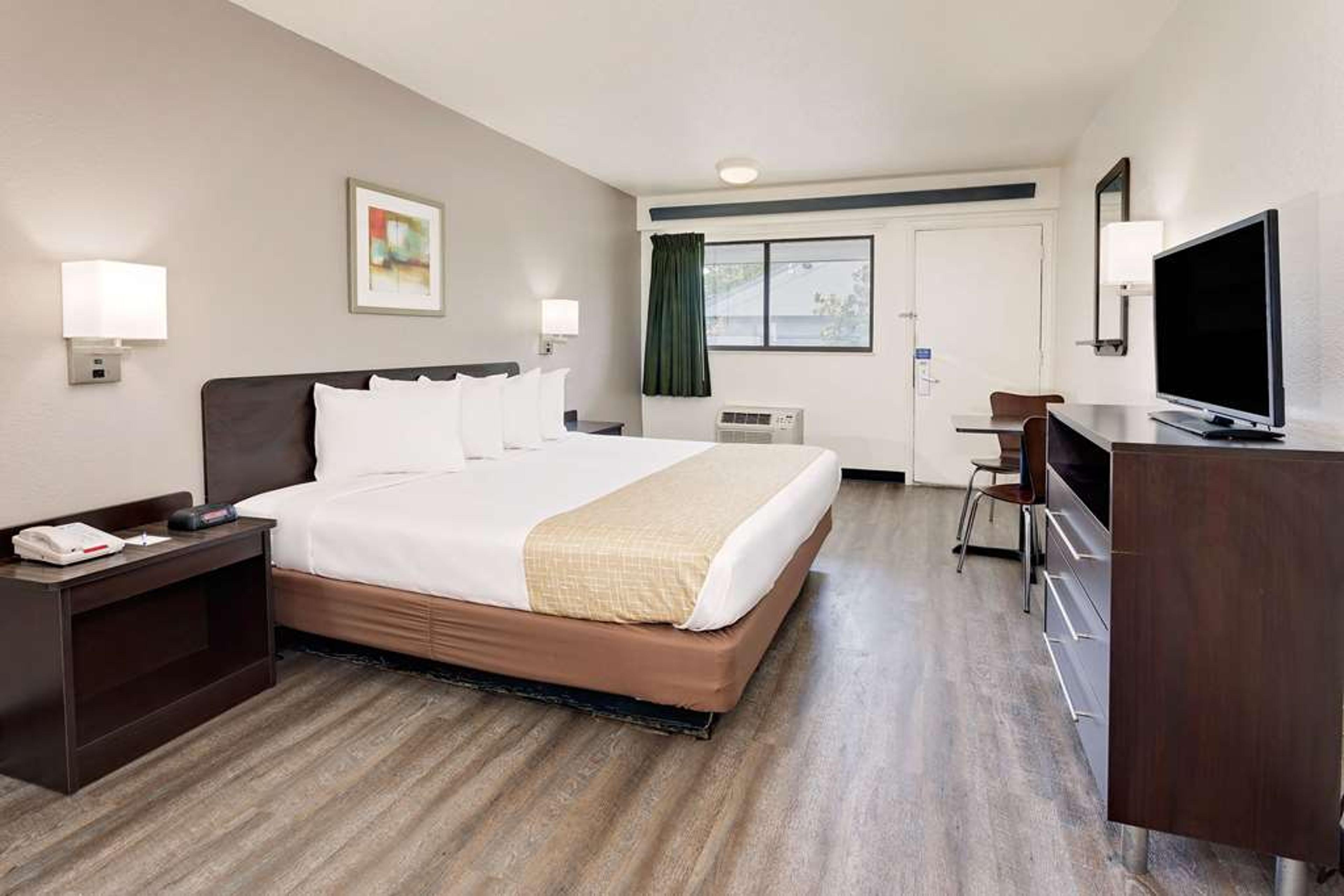 TRAVELODGE BY WYNDHAM, COLLEGE PARK