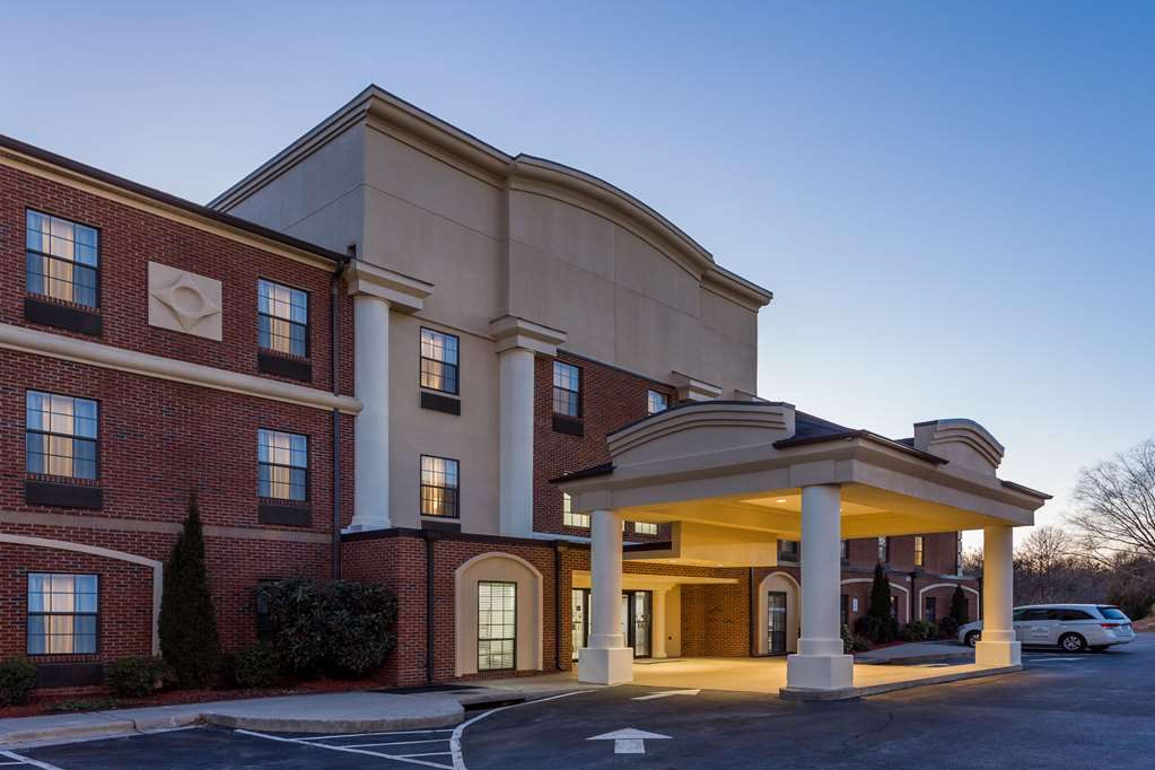WINGATE HIGH POINT/GREENSBORO/AIRPO