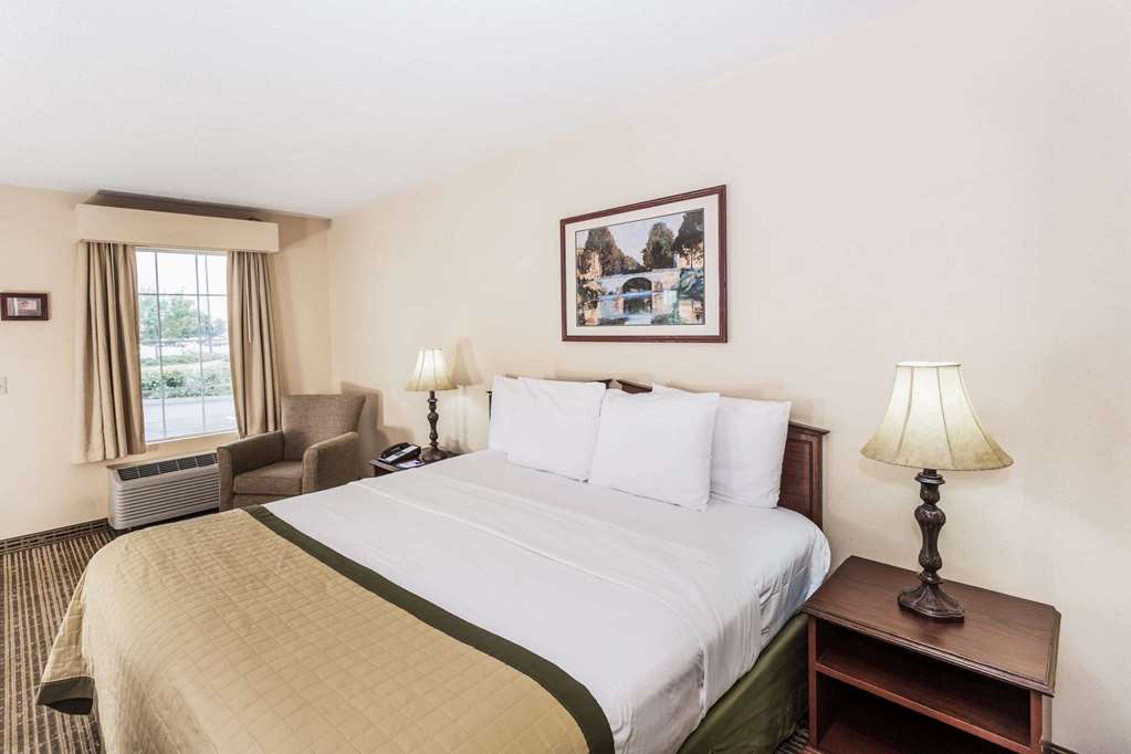BAYMONT BY WYNDHAM VALDOSTA AT VALD