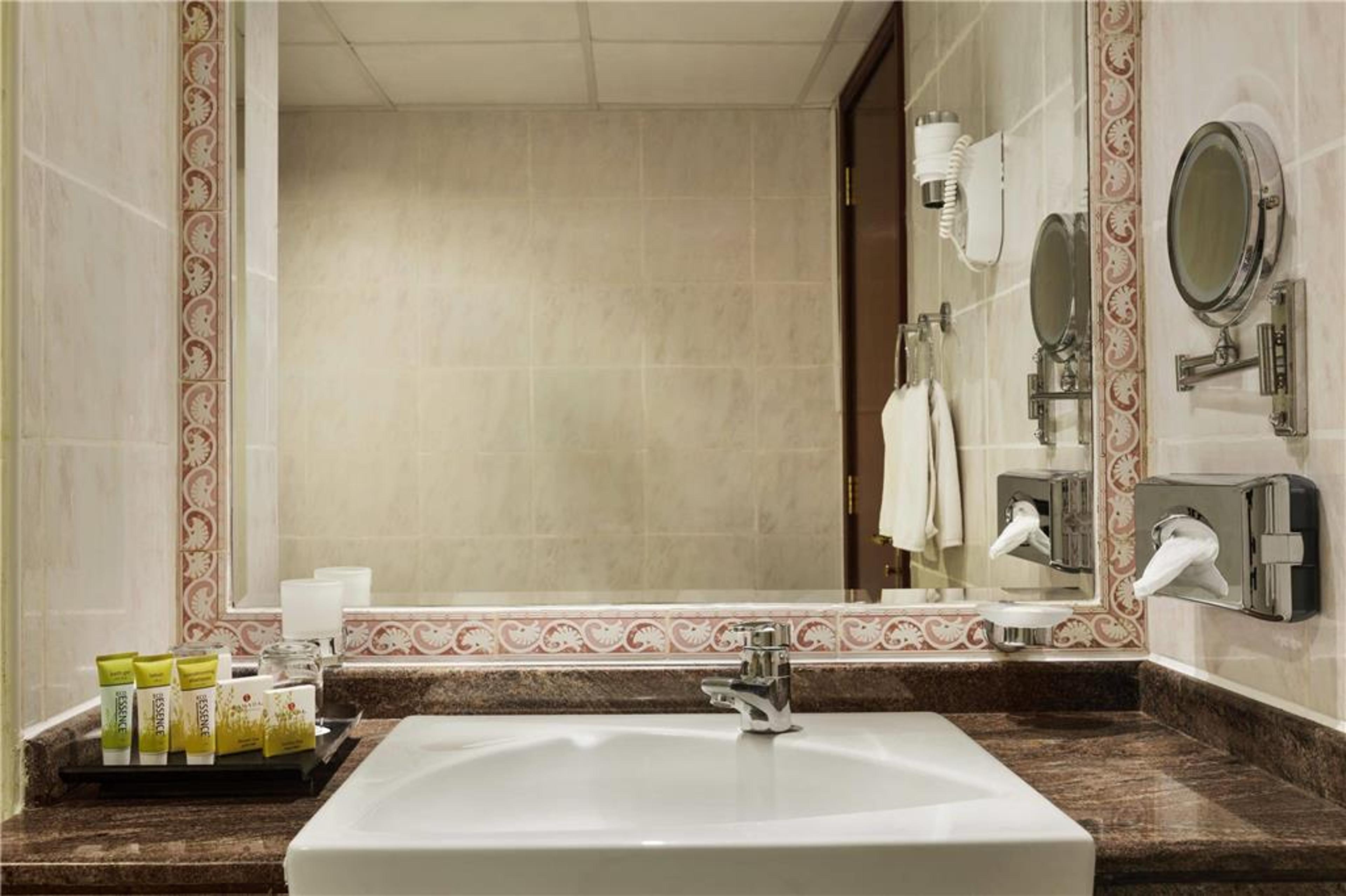 RAMADA BEACH HOTEL AJMAN