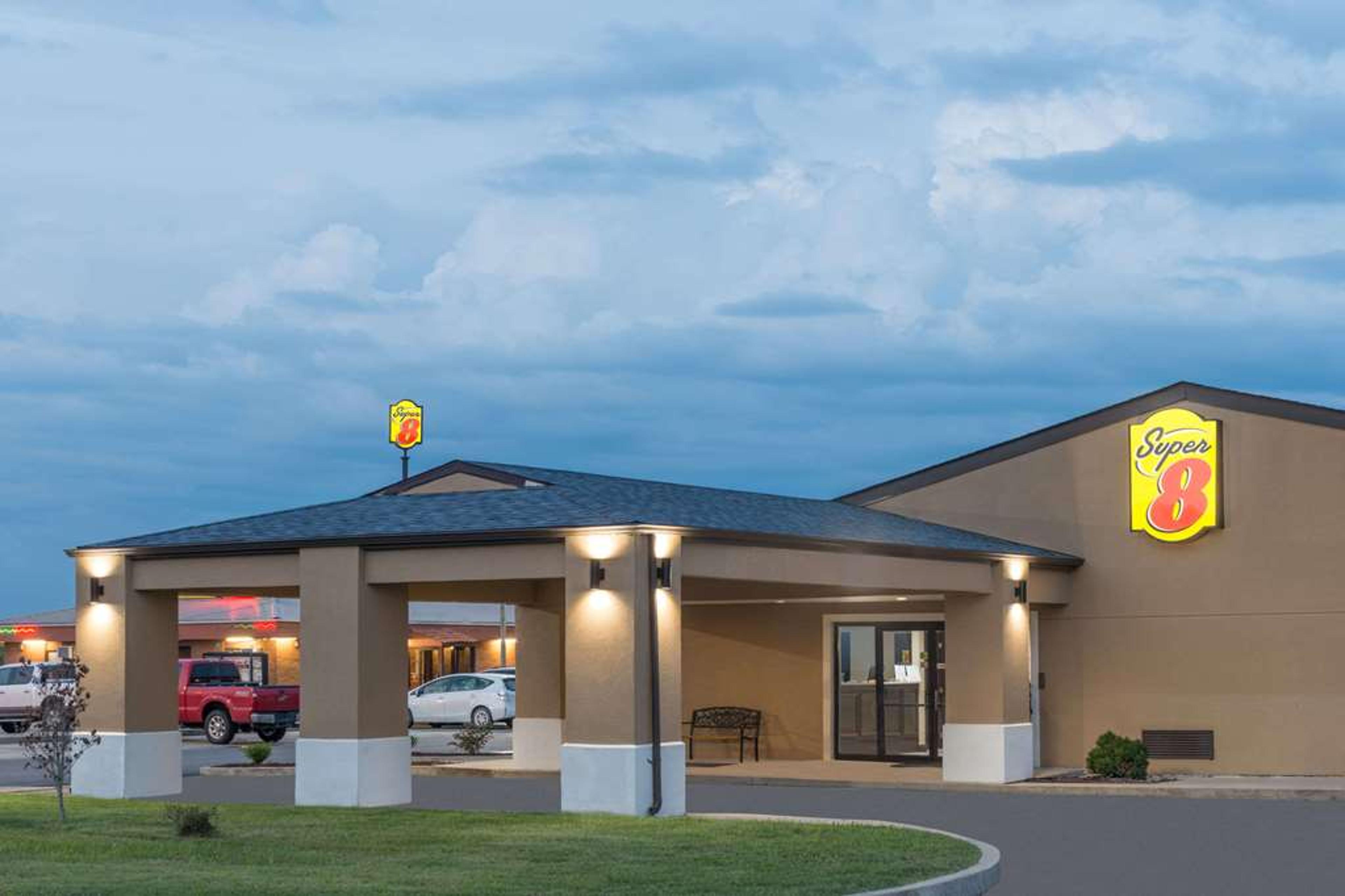 SUPER 8 CHARLESTON MO