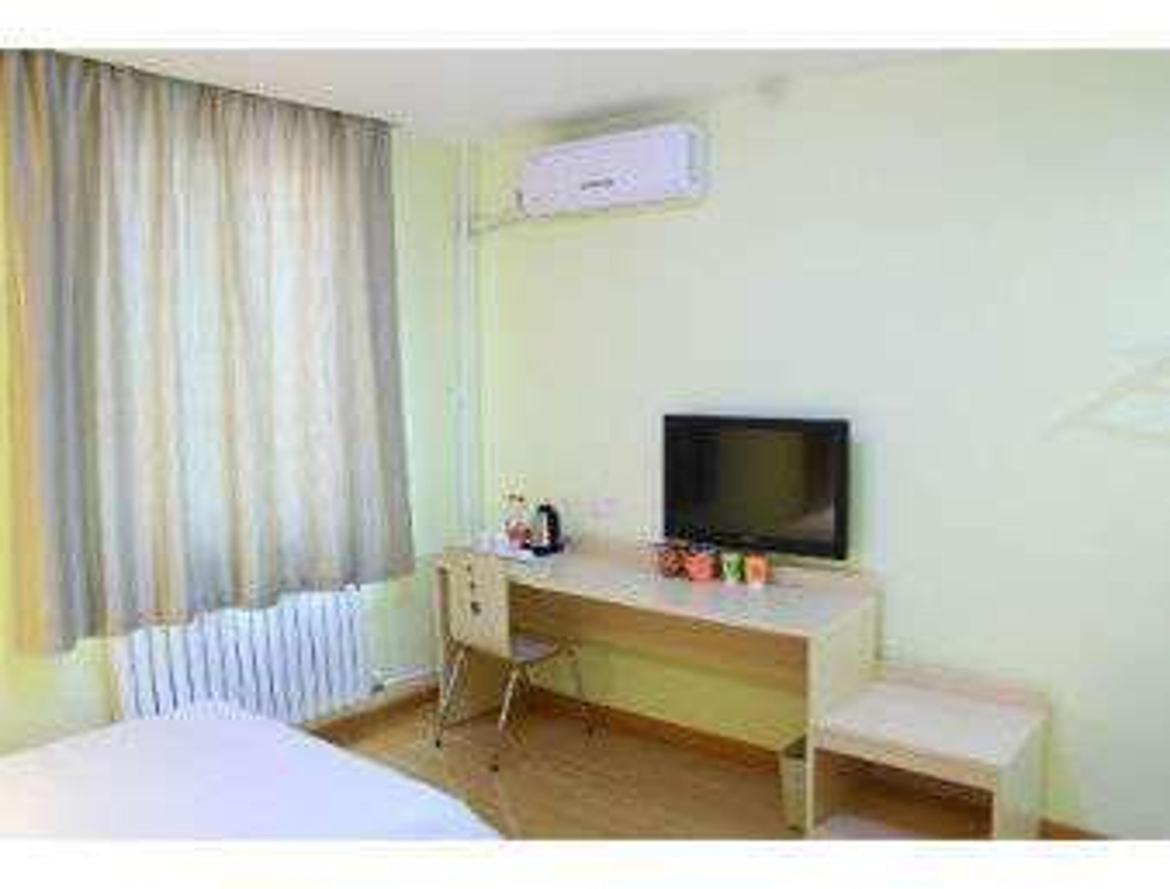 SUPER 8 HOTEL JINAN DA MING HU