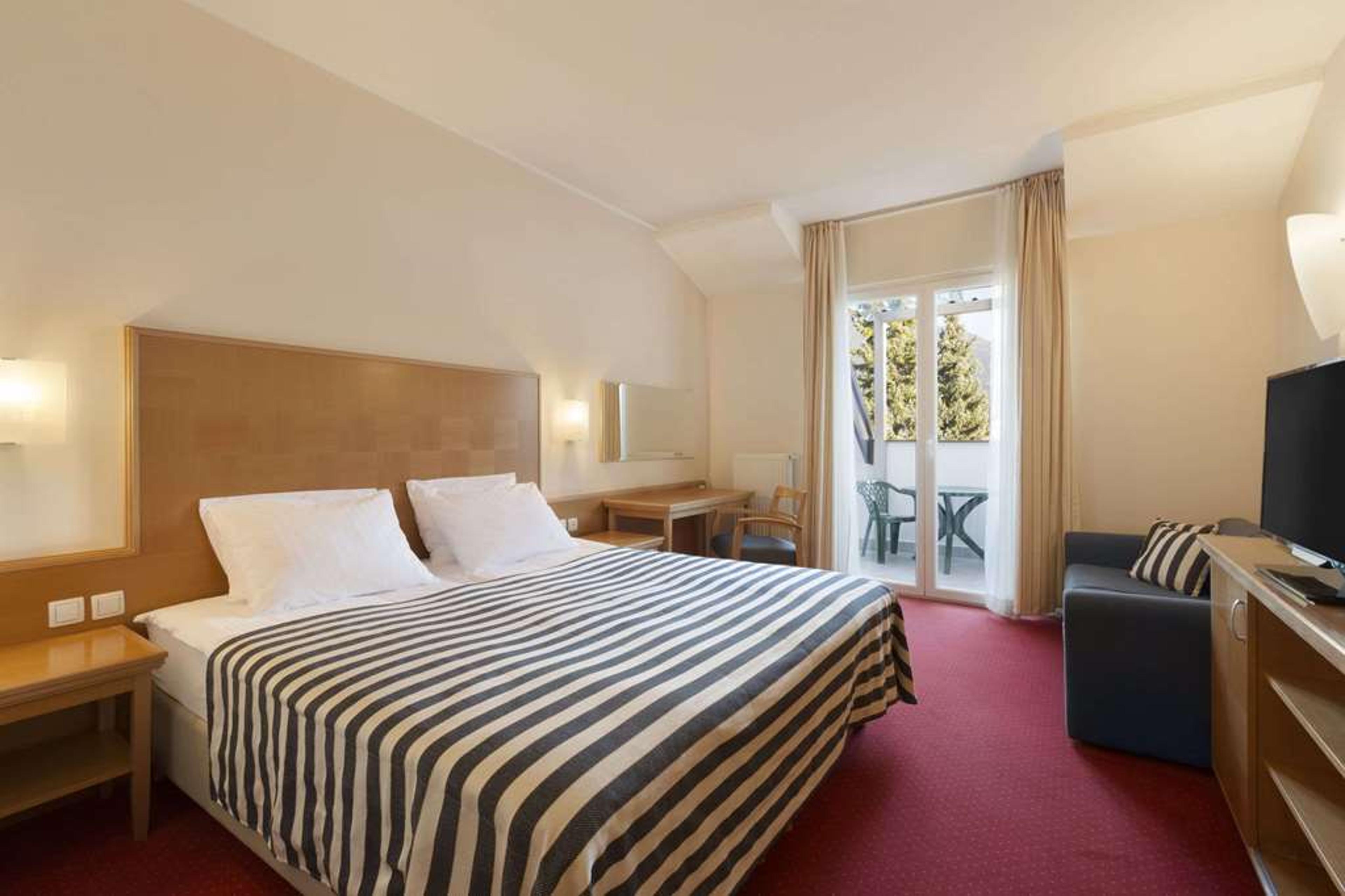 RAMADA HOTEL & SUITES BY WYNDHAM KR