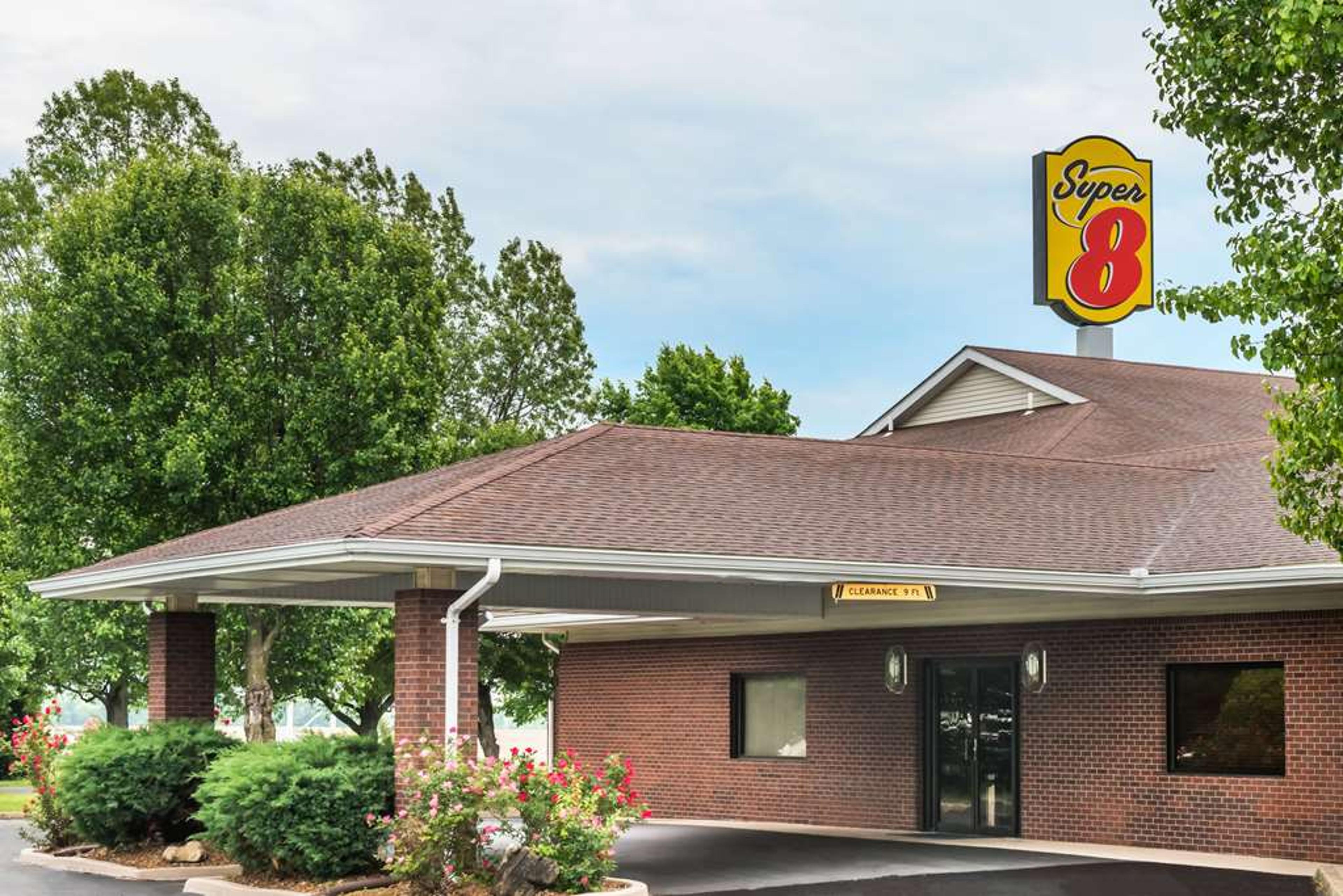 SUPER 8 BY WYNDHAM O'FALLON