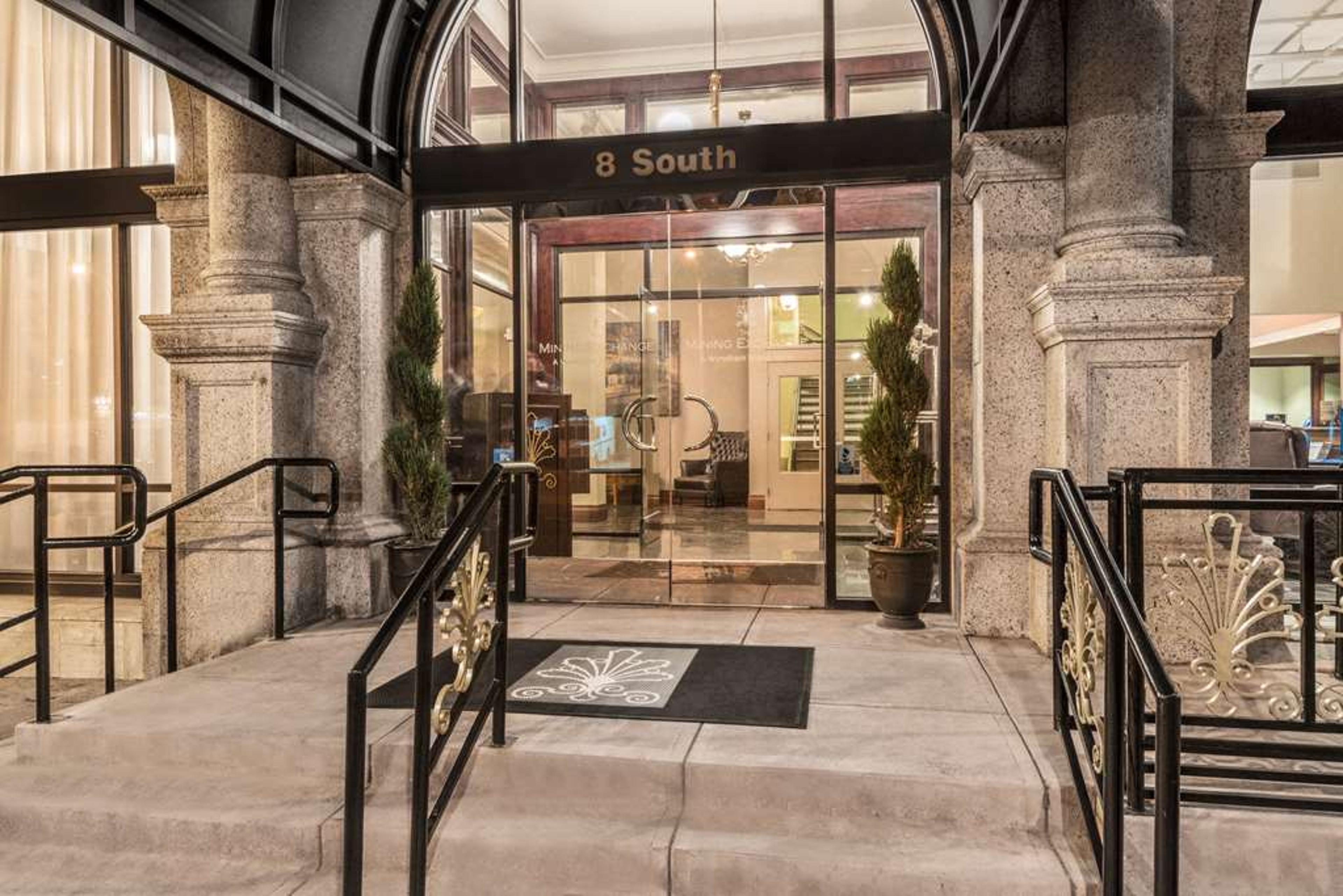 THE MINING EXCHANGE HOTEL
