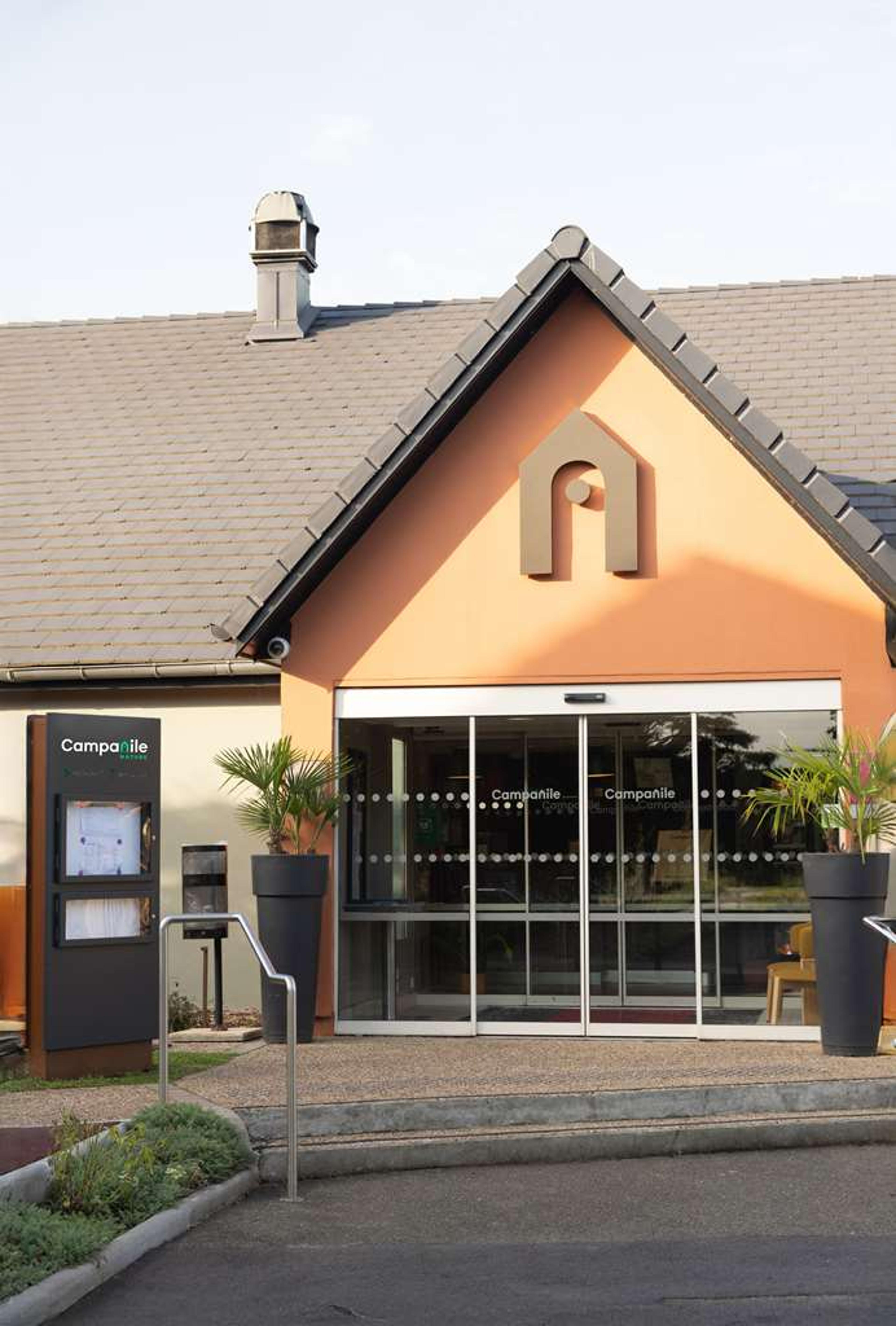CAMPANILE CERGY SAINT CHRISTOPHE