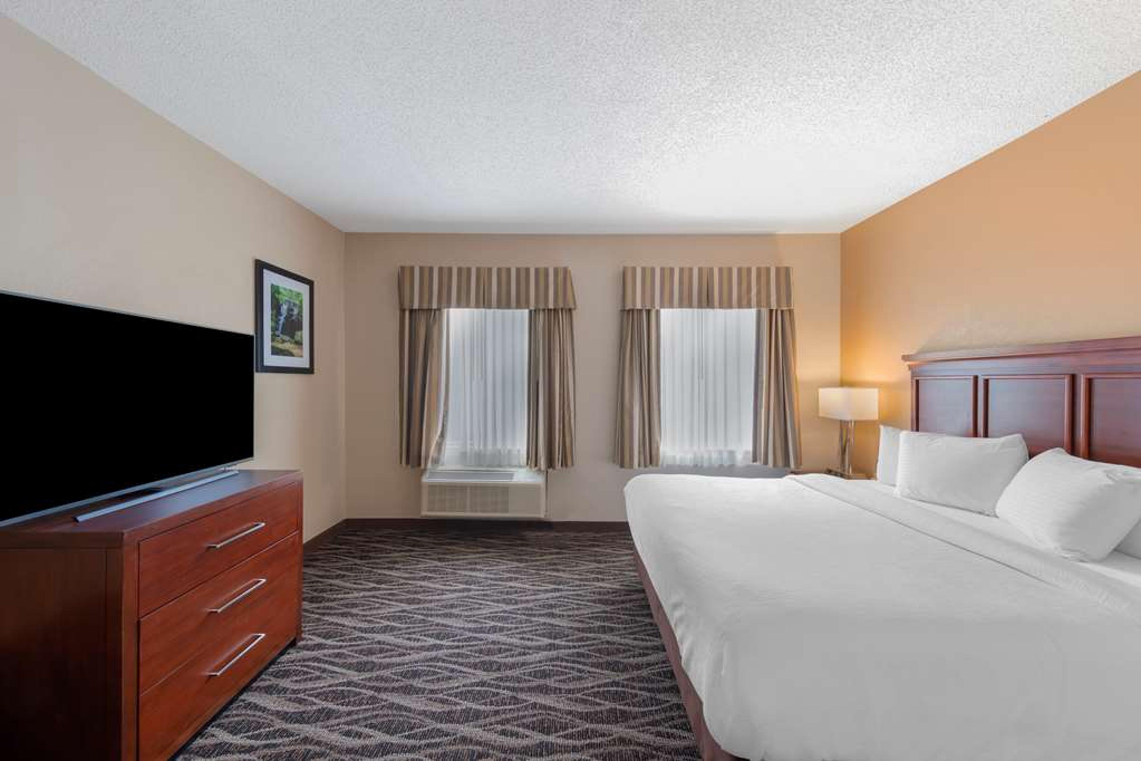 Best Western Plus Russellville Hotel & Suites