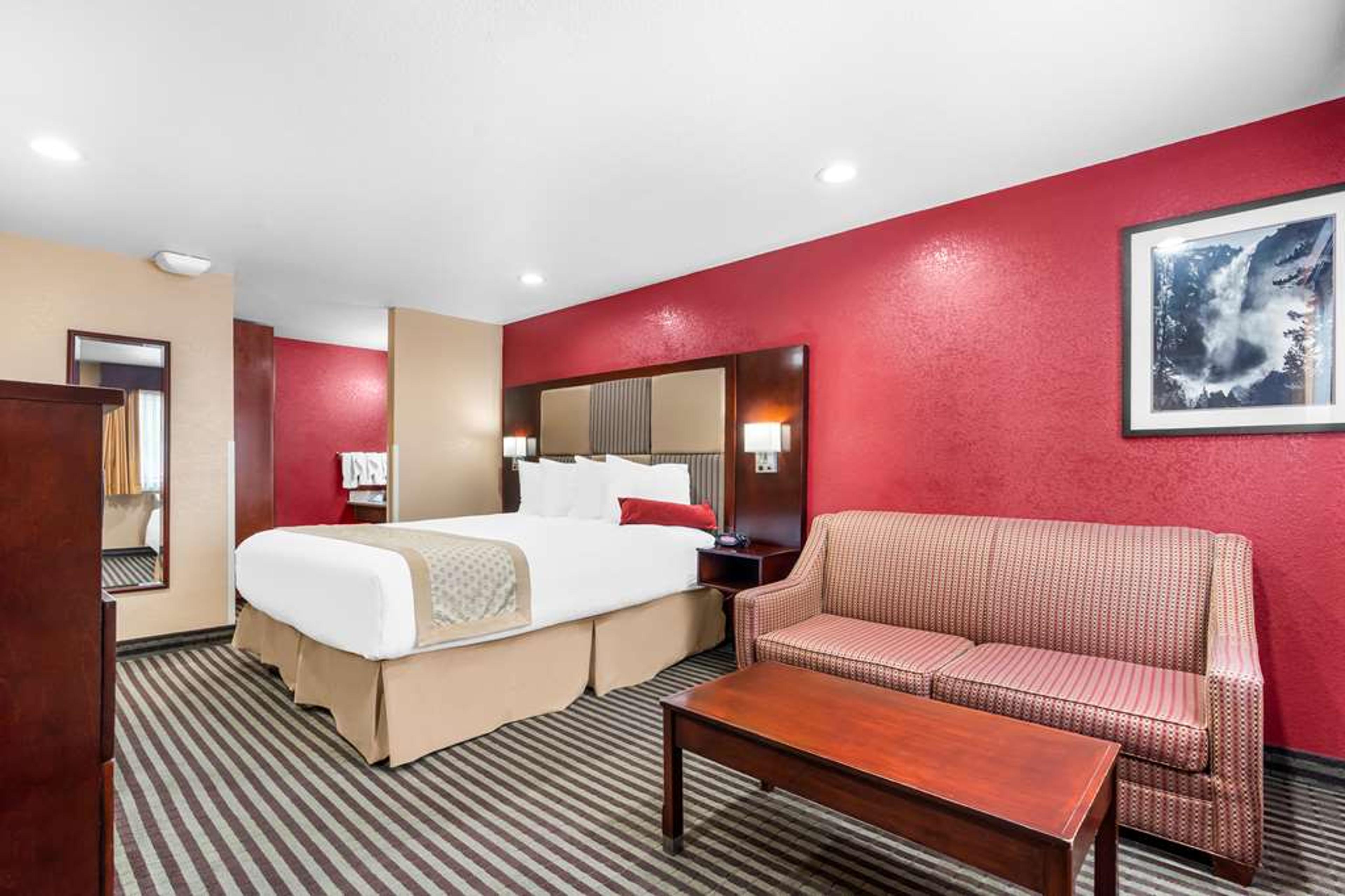 Best Western Plus Yosemite Way Station Motel