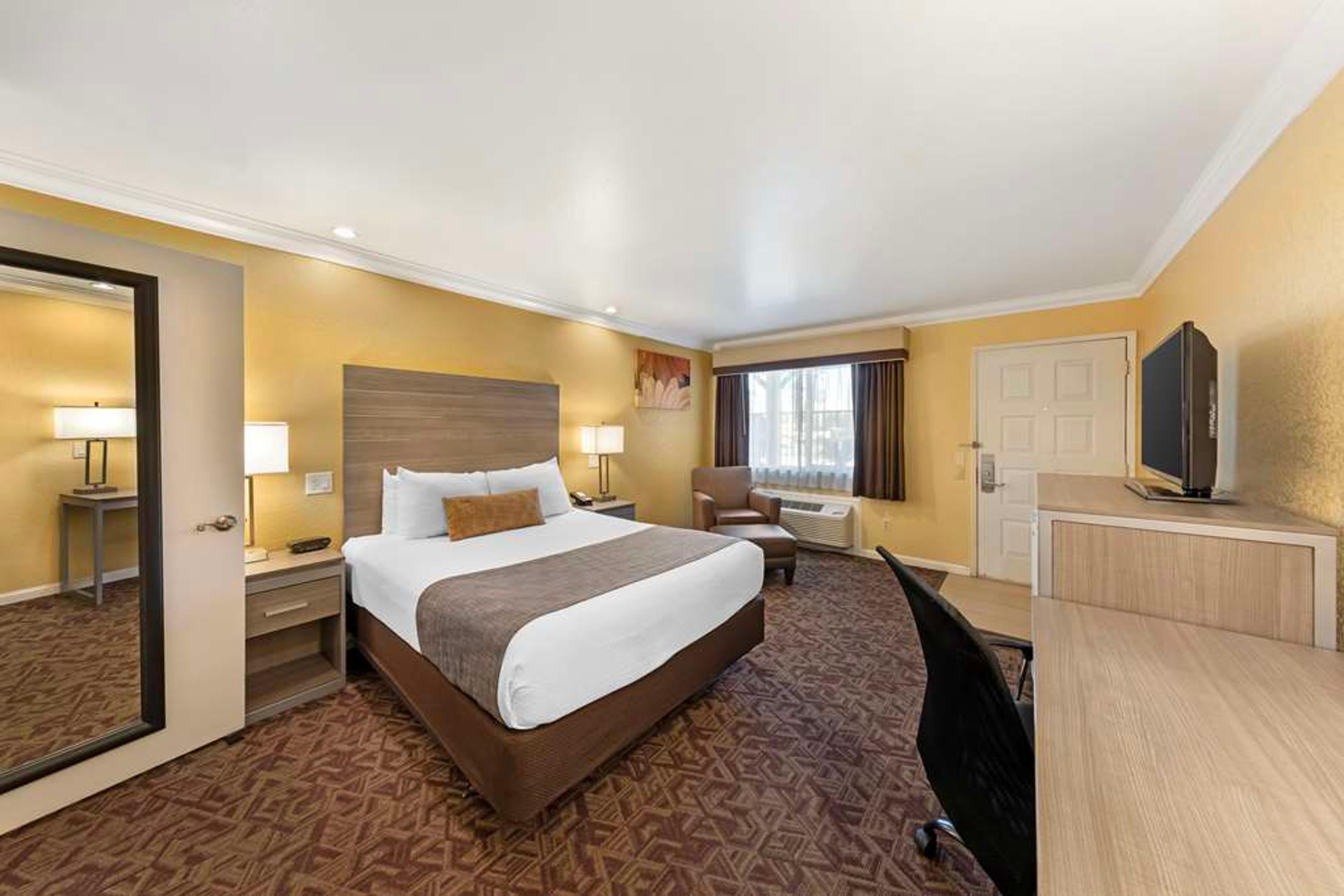 BEST WESTERN Hanford Inn