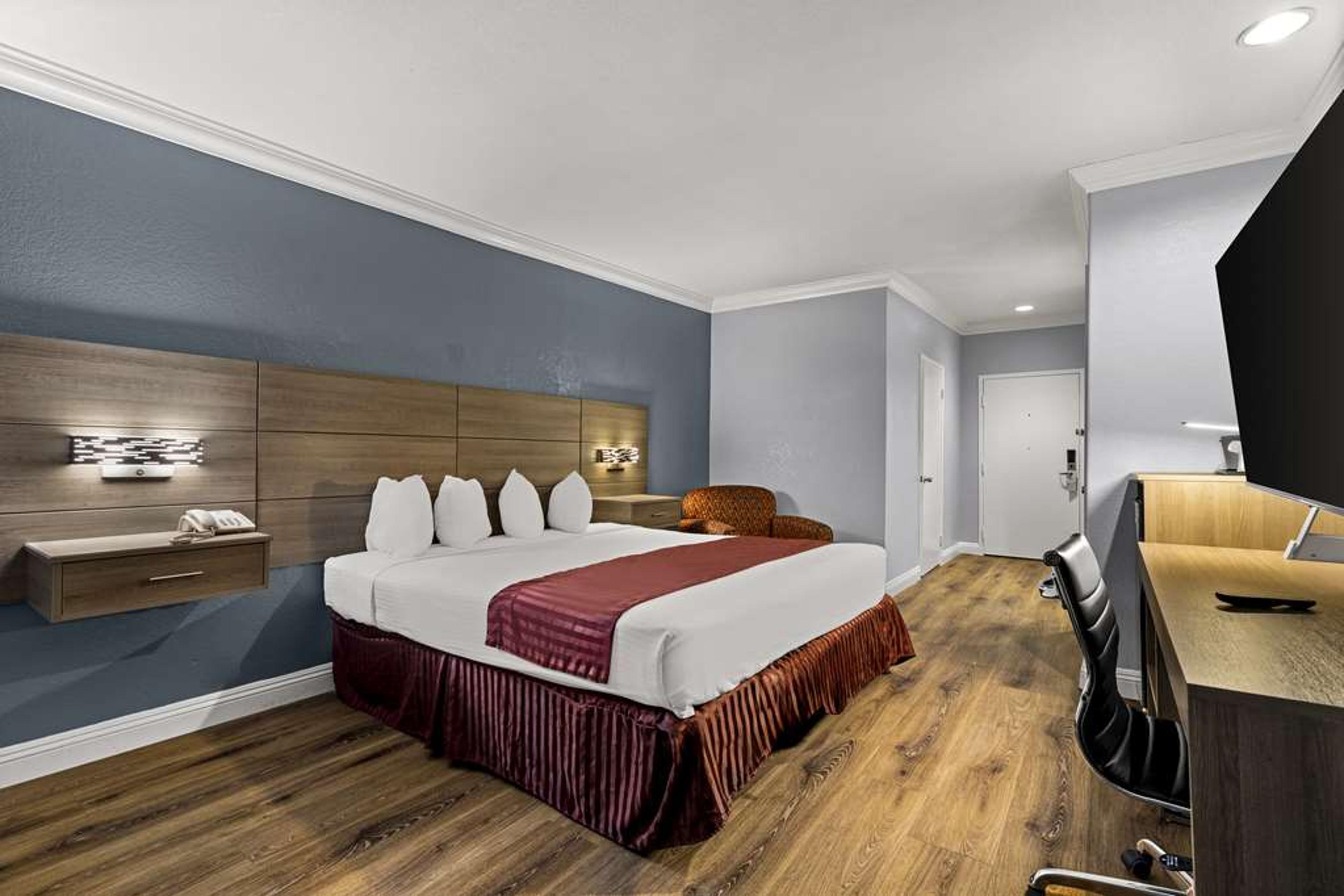 Best Western Moreno Hotel & Suites