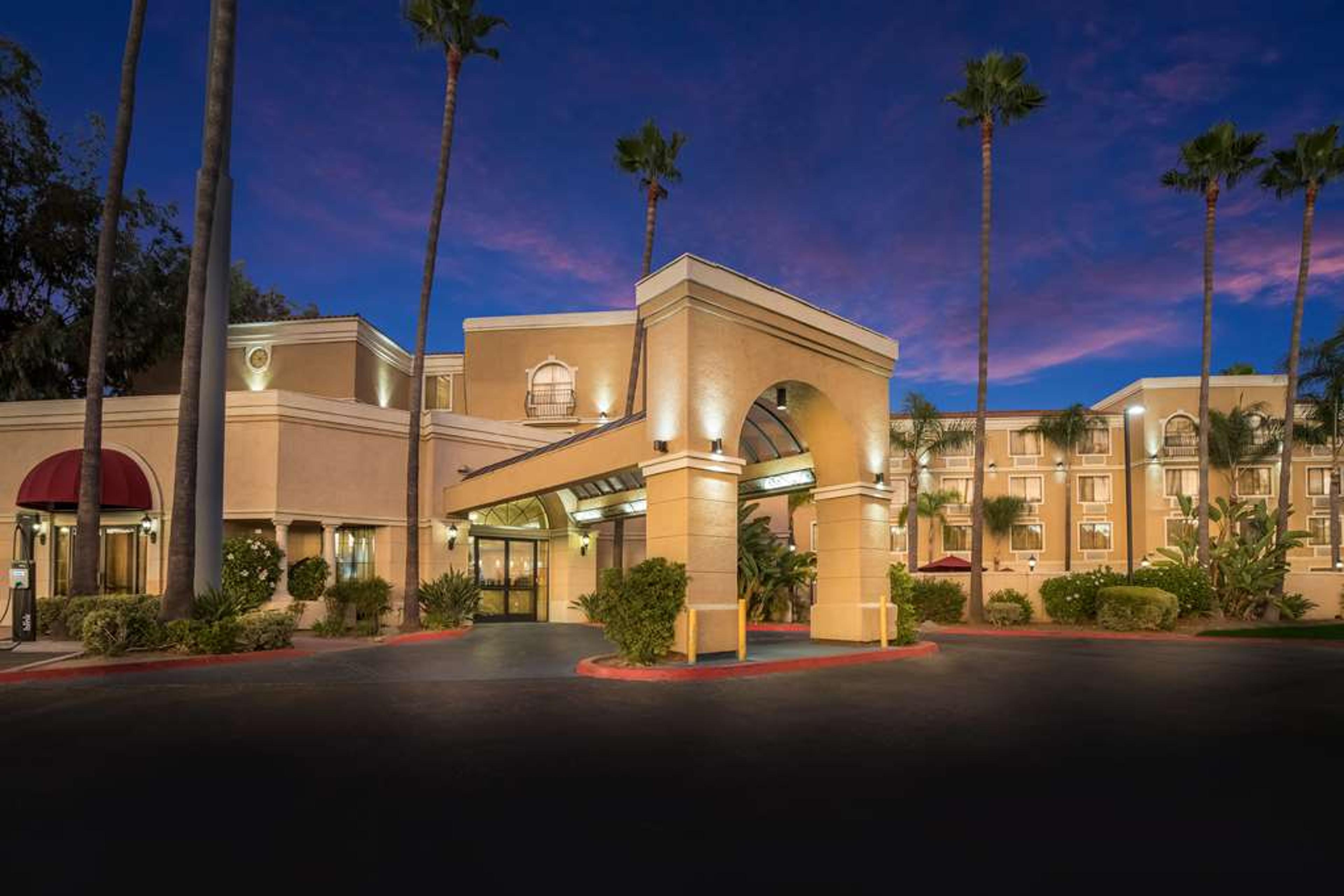 Hotel Photo 1