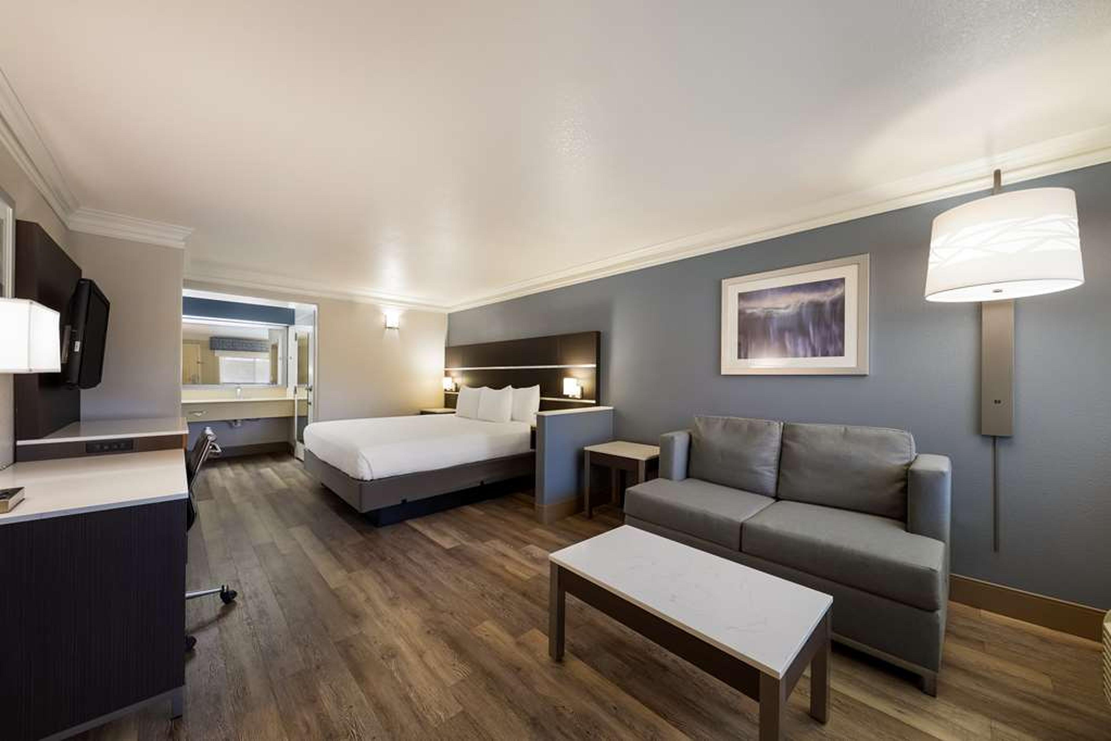 Best Western Inn & Suites Lemoore