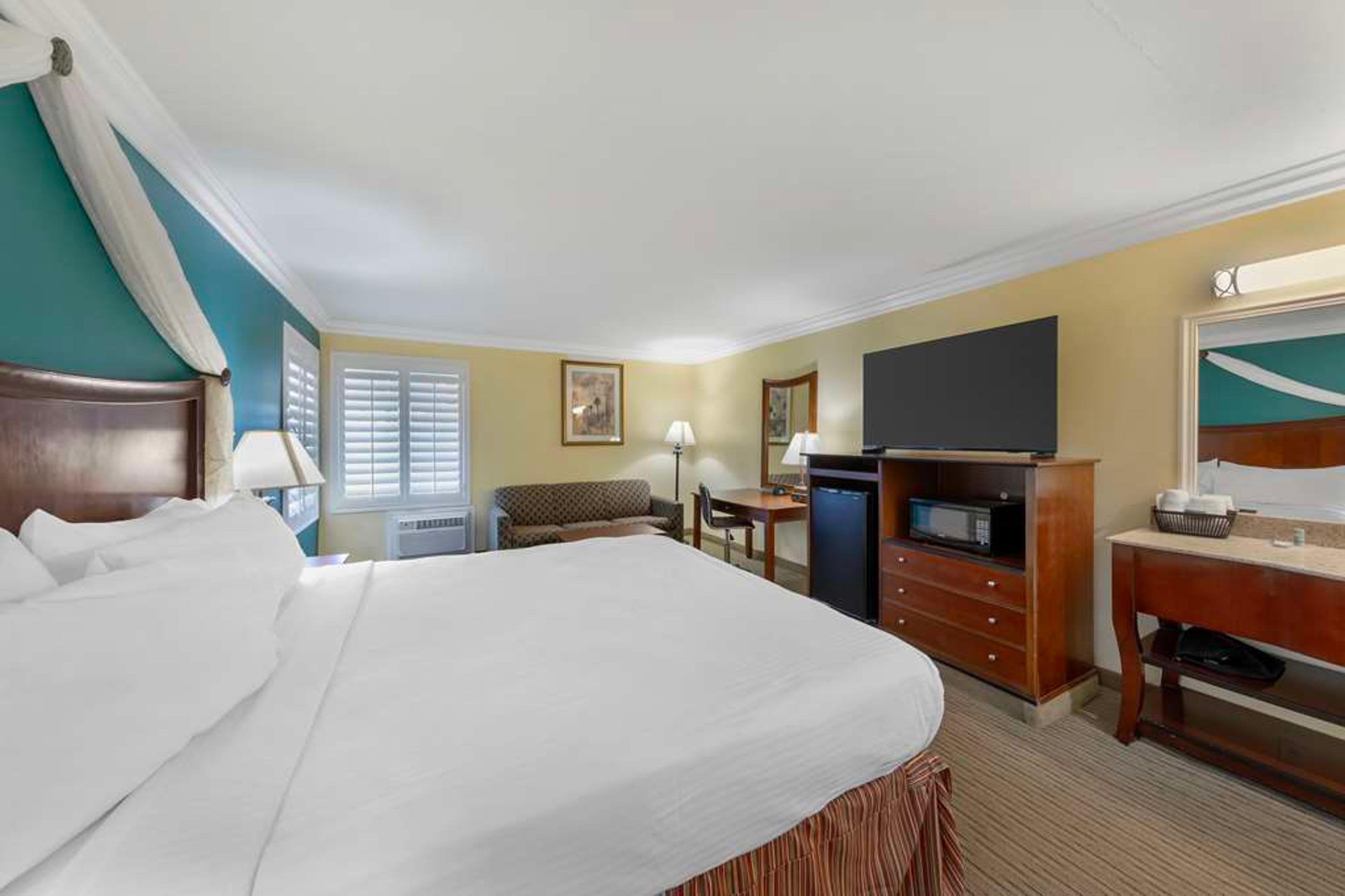 Best Western Harbour Inn & Suites