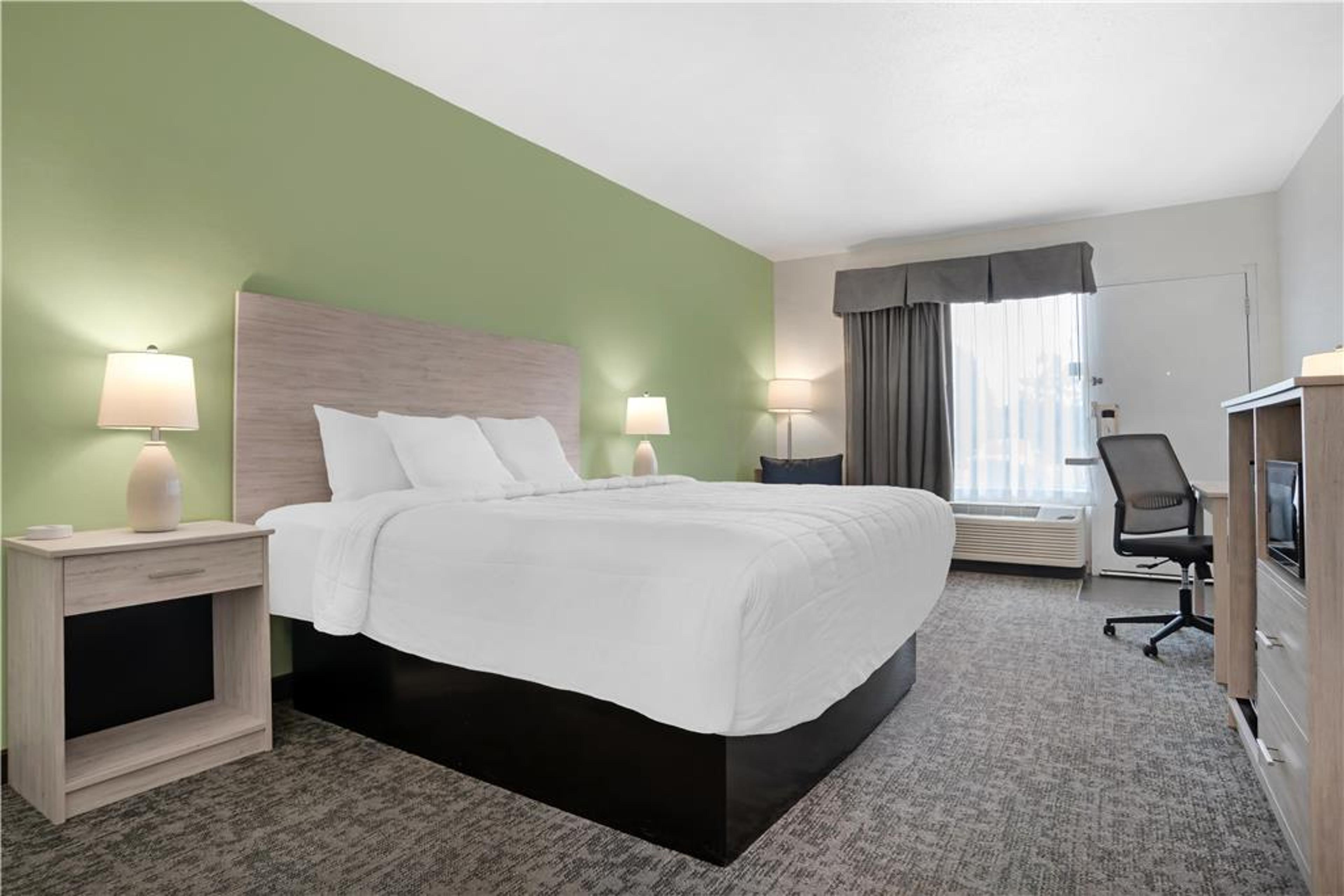 Best Western Navarre Waterfront