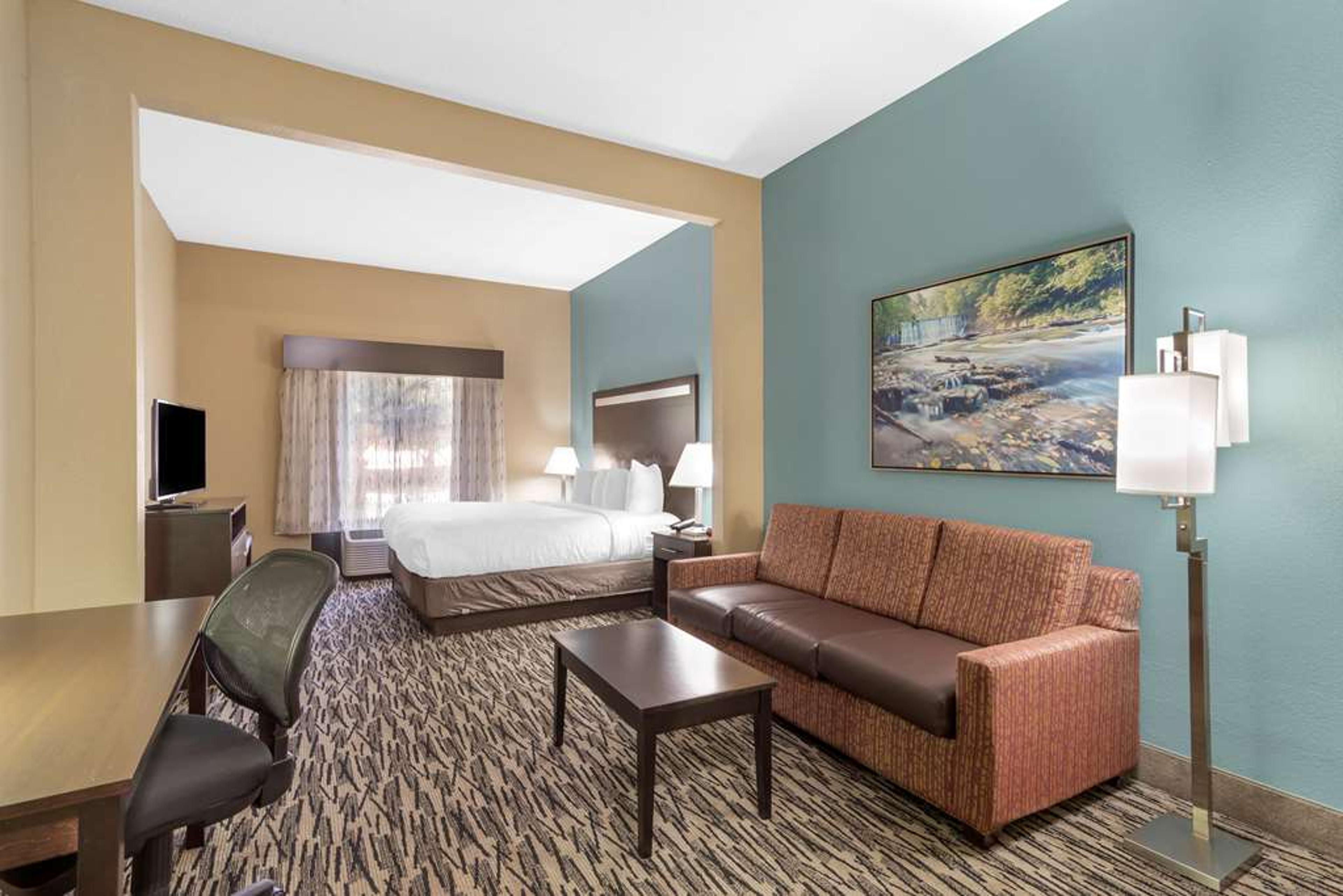 Best Western Plus McDonough Inn & Suites