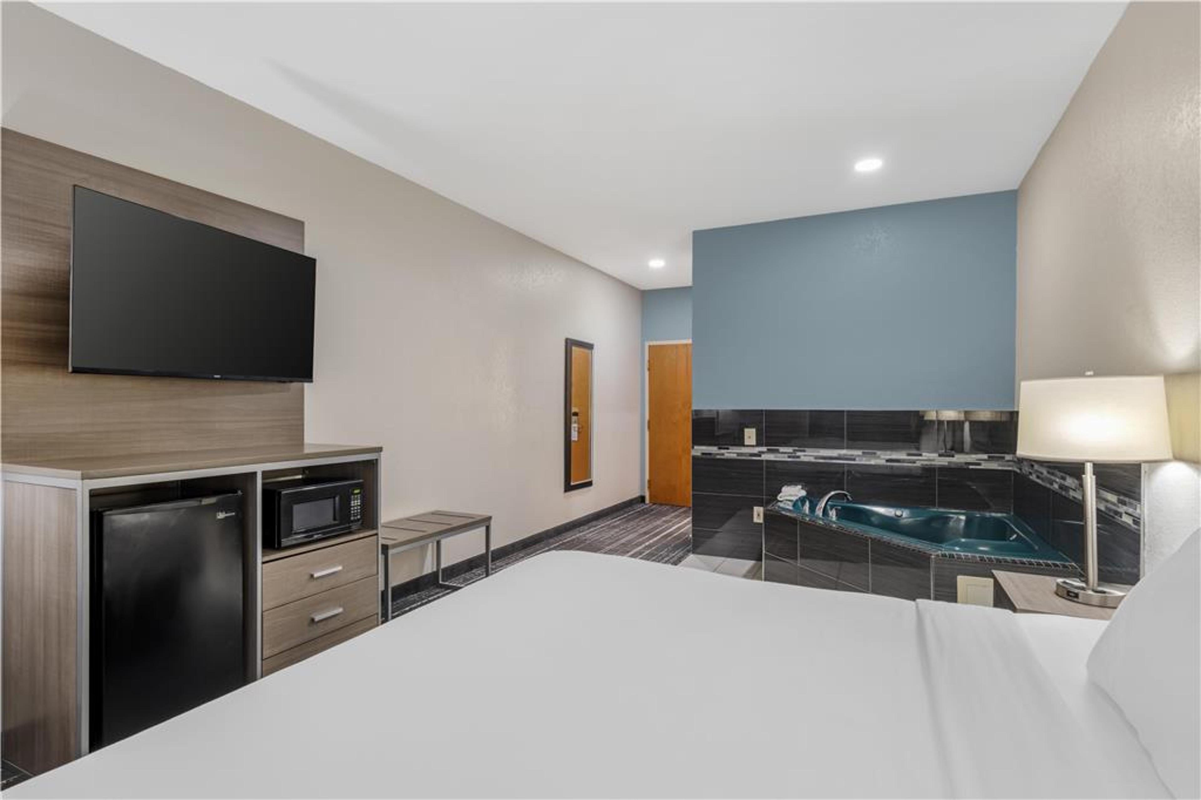 Best Western Commerce Inn