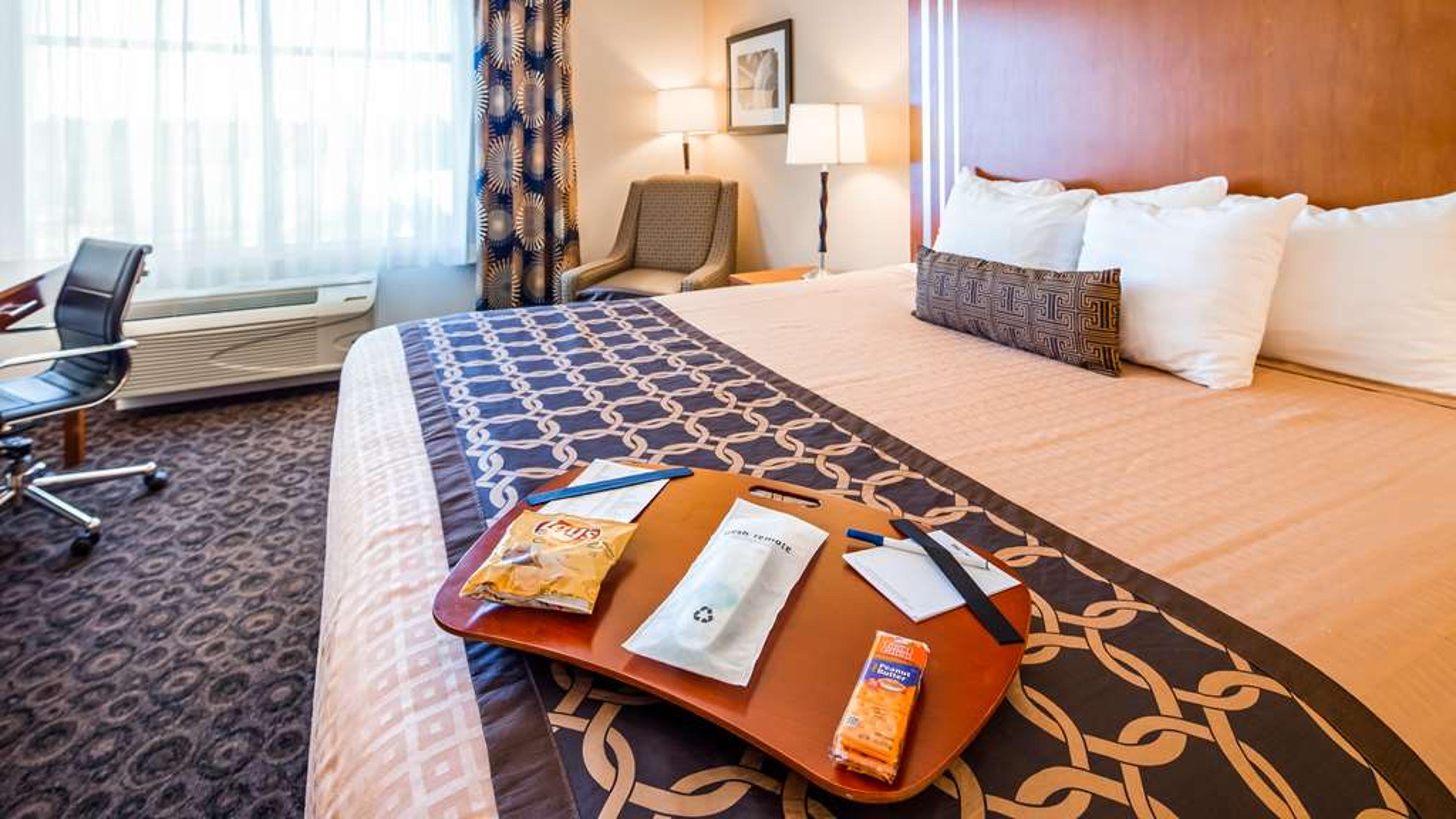 Best Western Plus Rose City Conference Center Inn