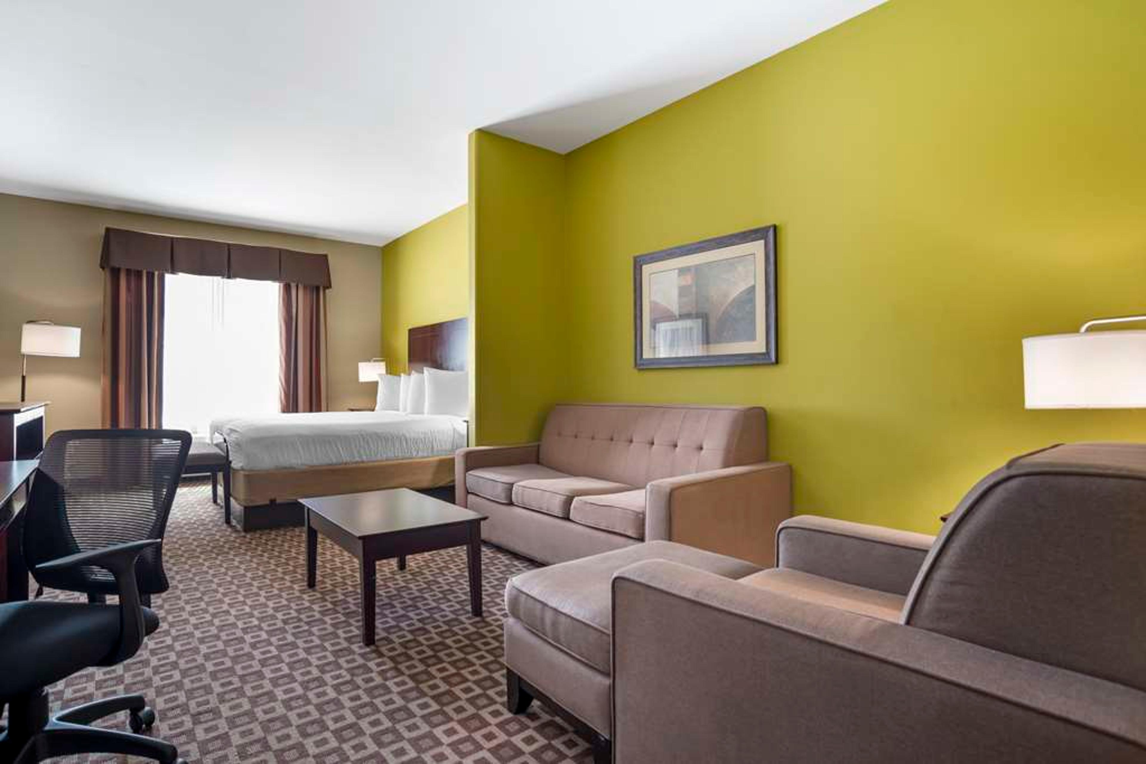 Best Western Plus Chalmette Hotel
