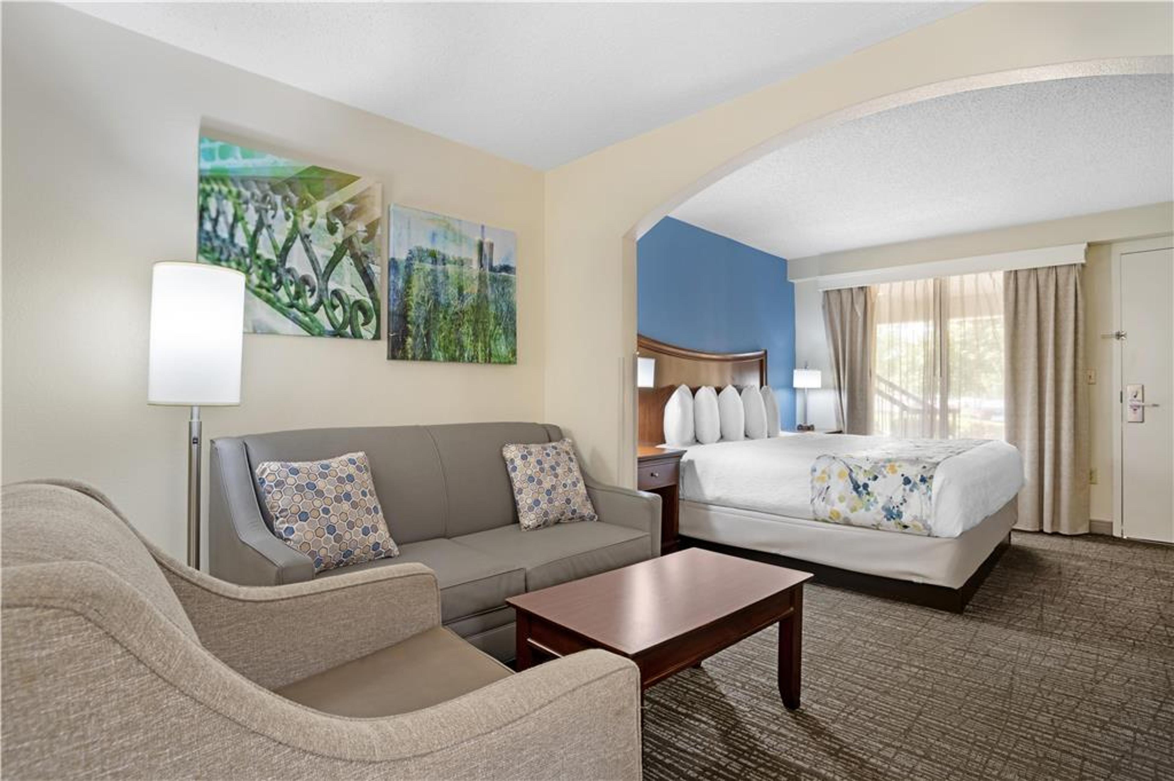 Best Western Inn & Suites - Monroe