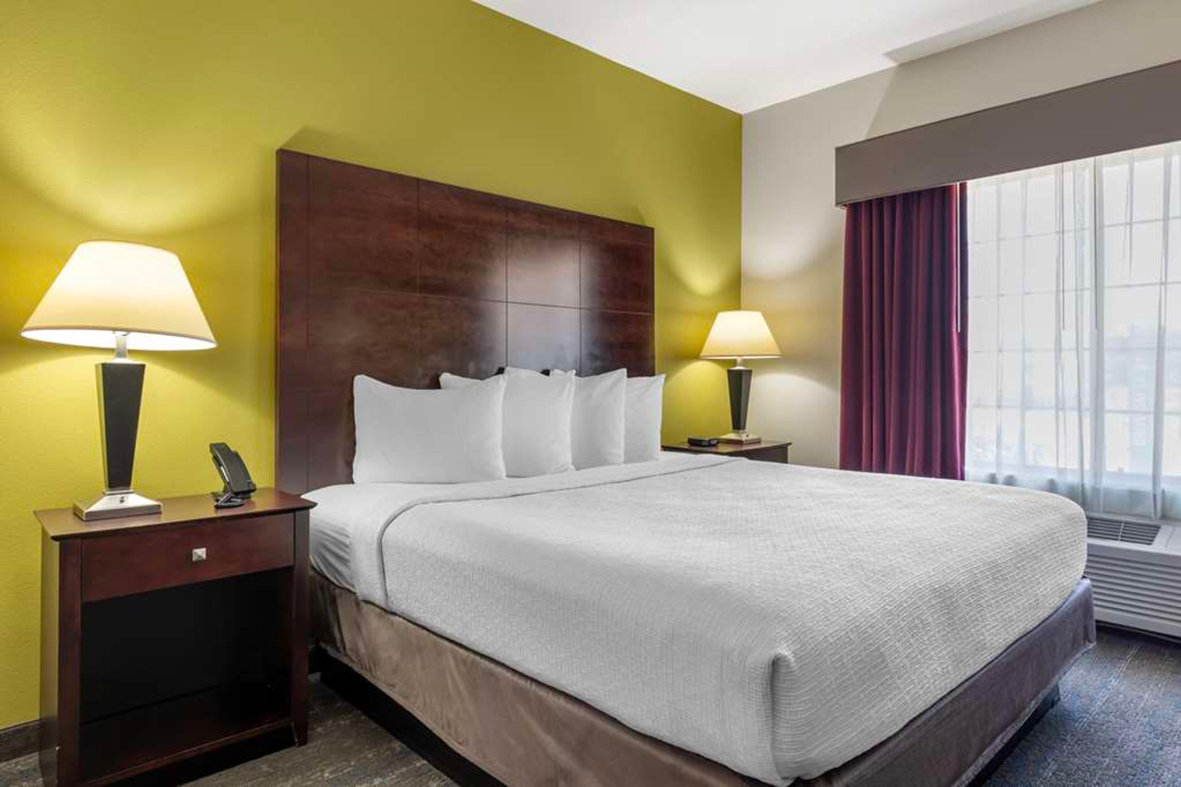 Best Western Plus Mansfield Inn & Suites