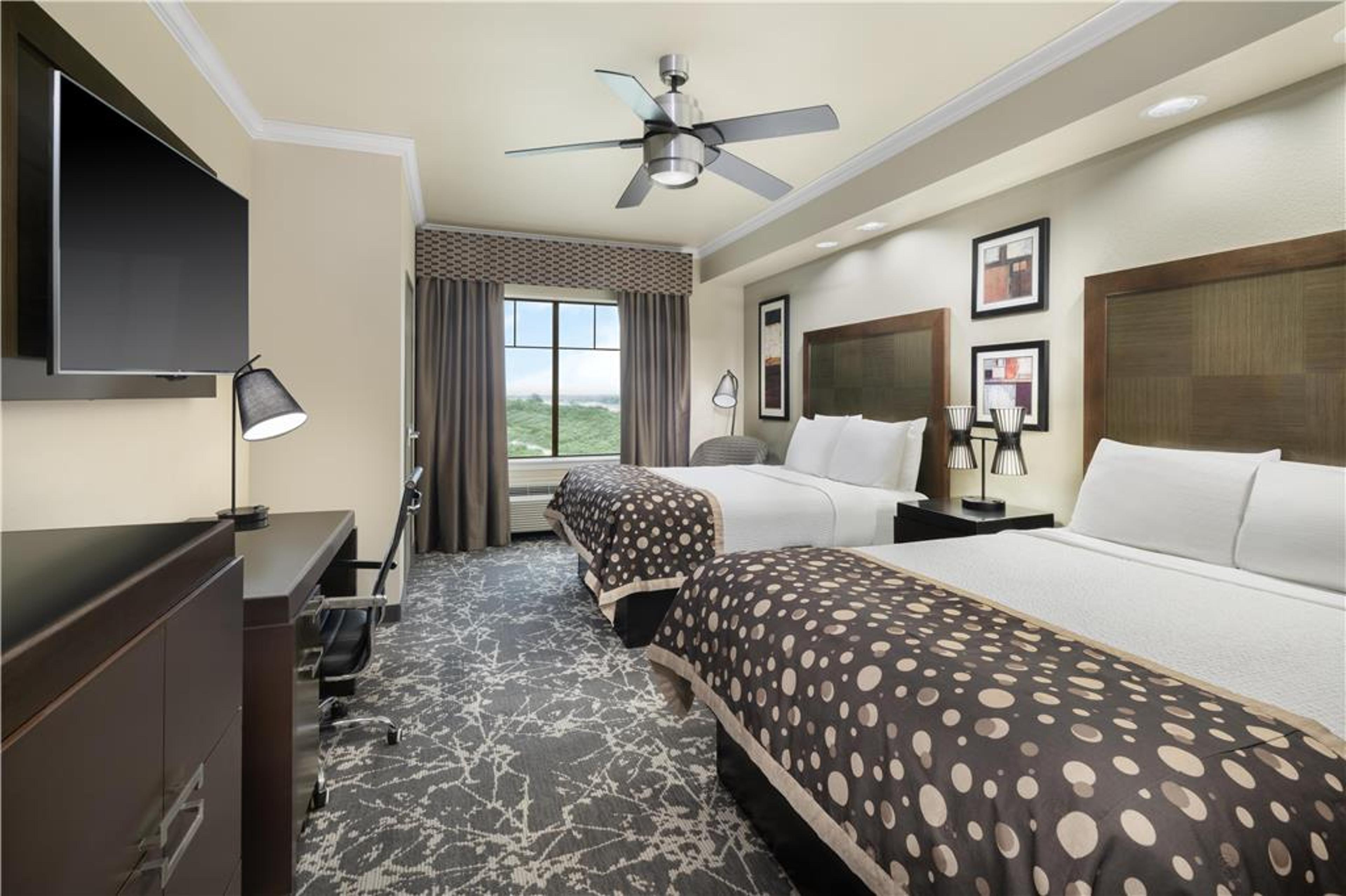 Best Western Premier Crown Chase Inn & Suites