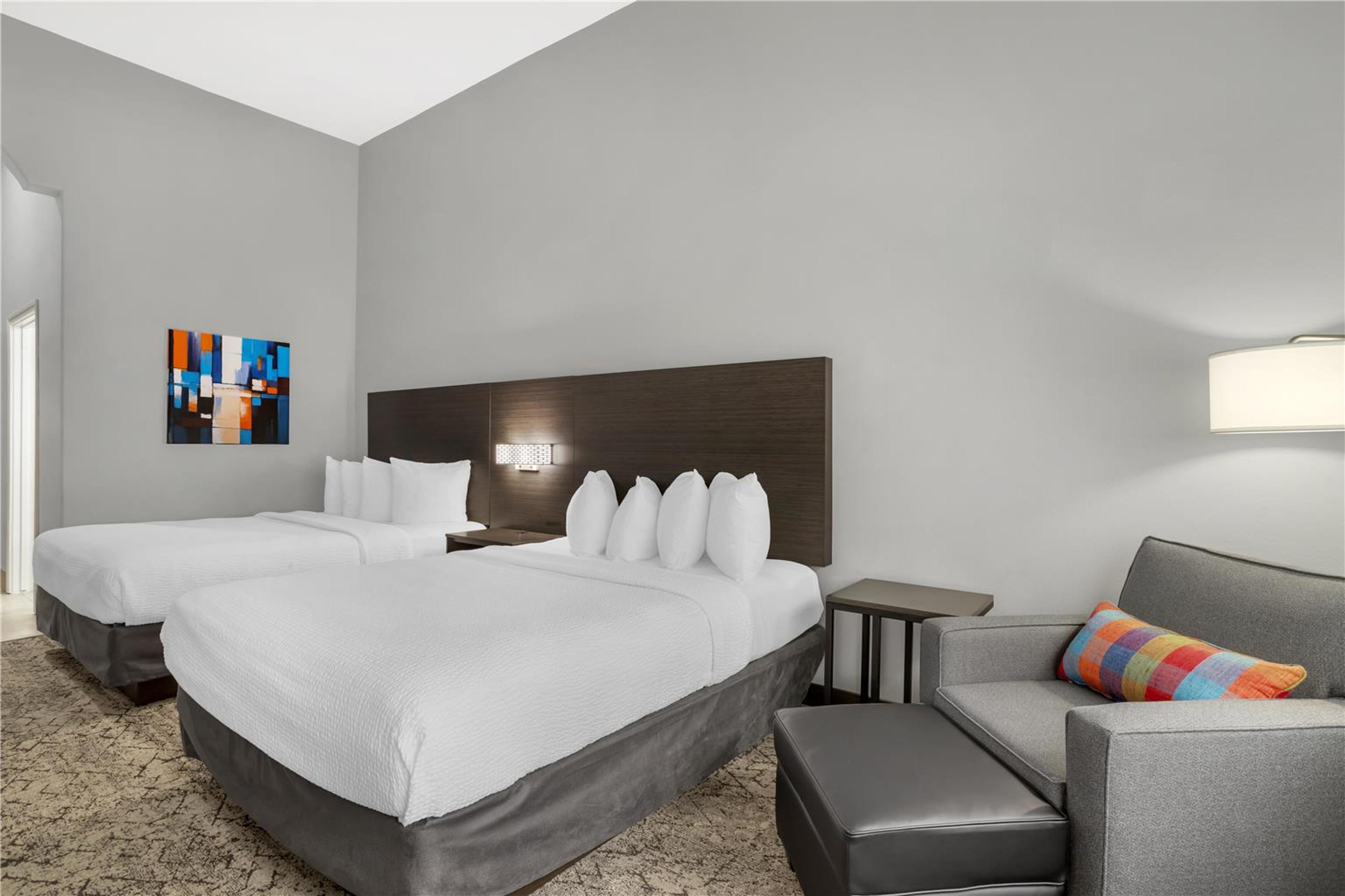 Best Western Plus New Caney Inn & Suites