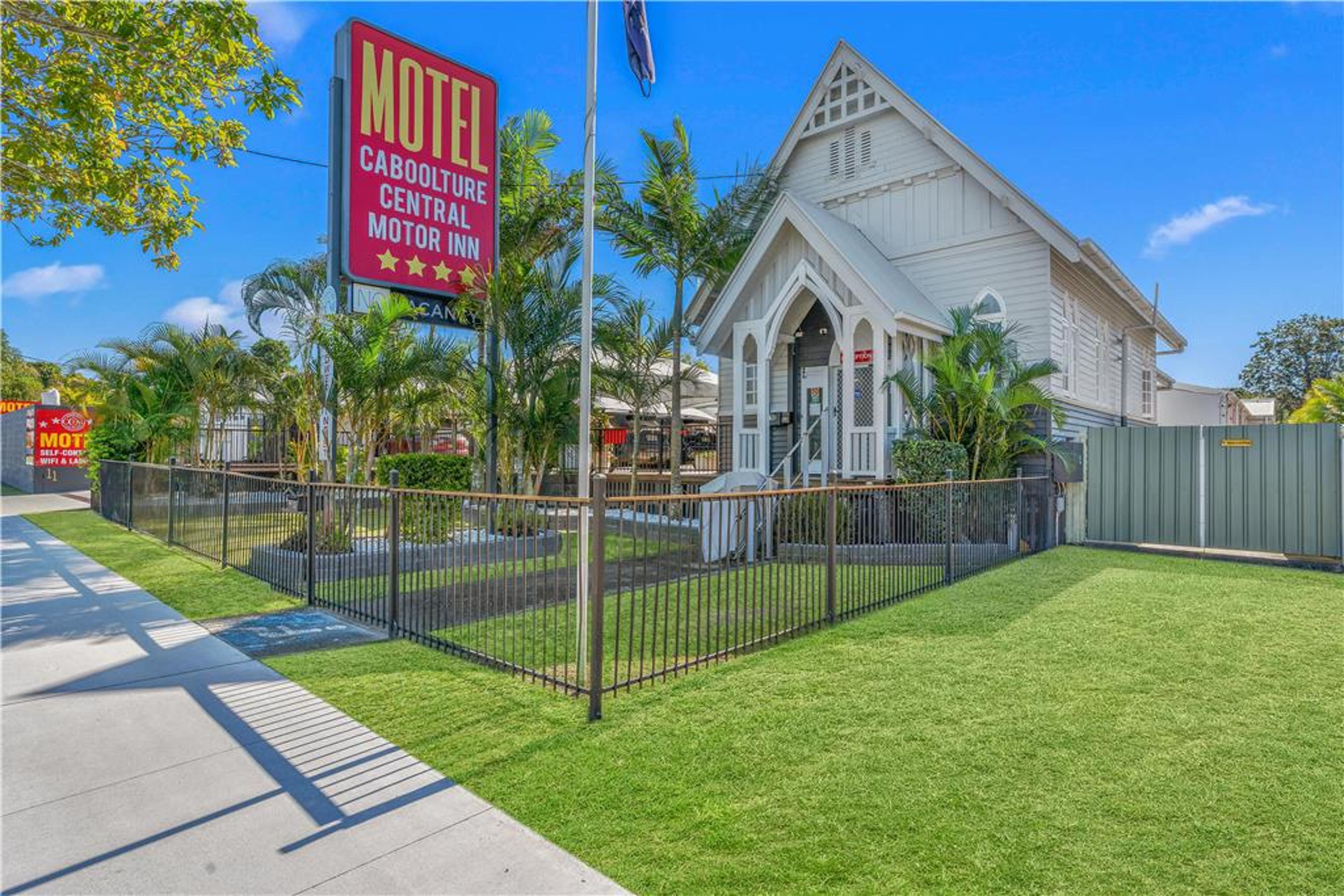 Caboolture Central Motor Inn, SureStay Collection by BW