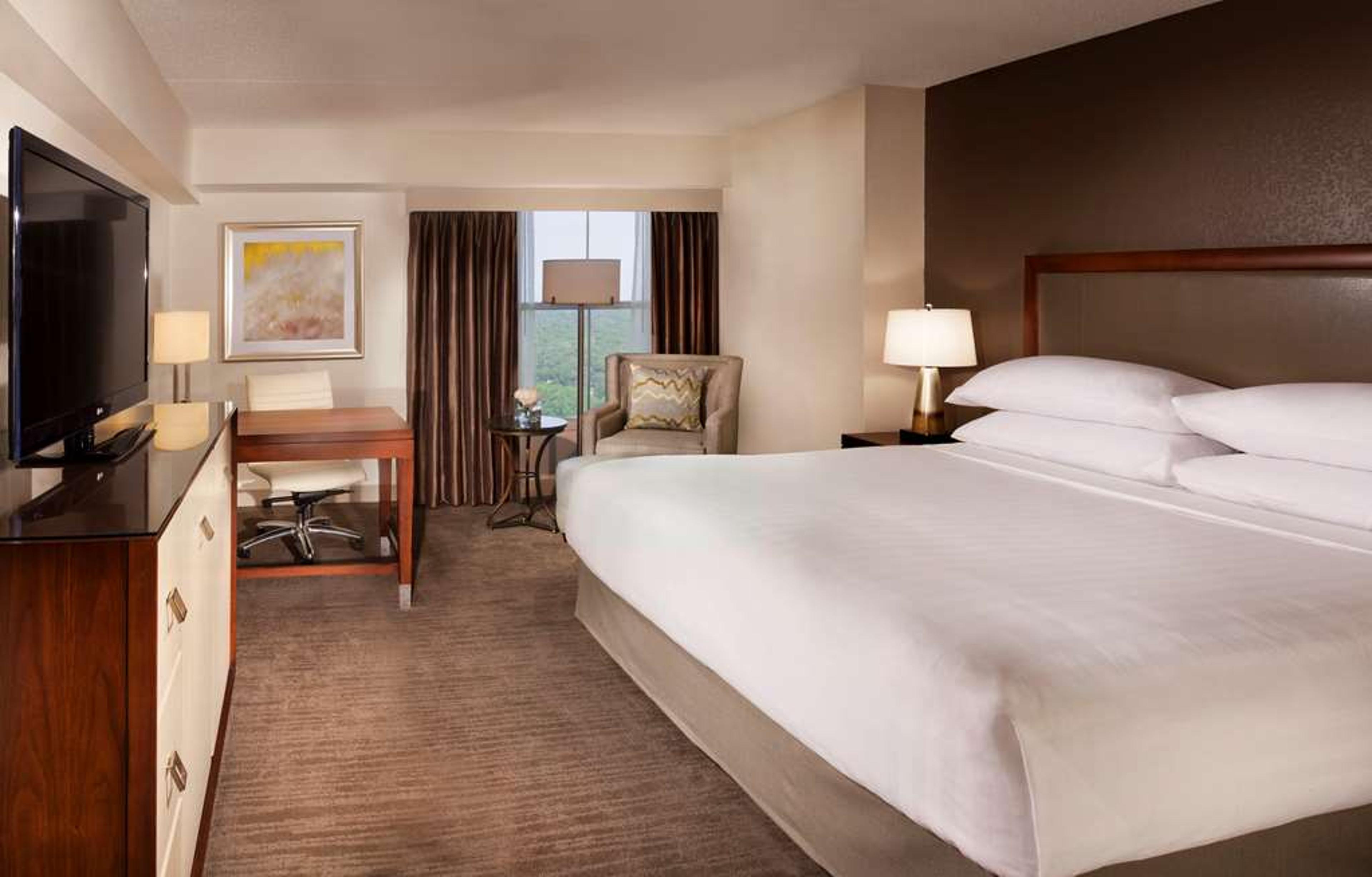 HYATT REGENCY LONG ISLAND