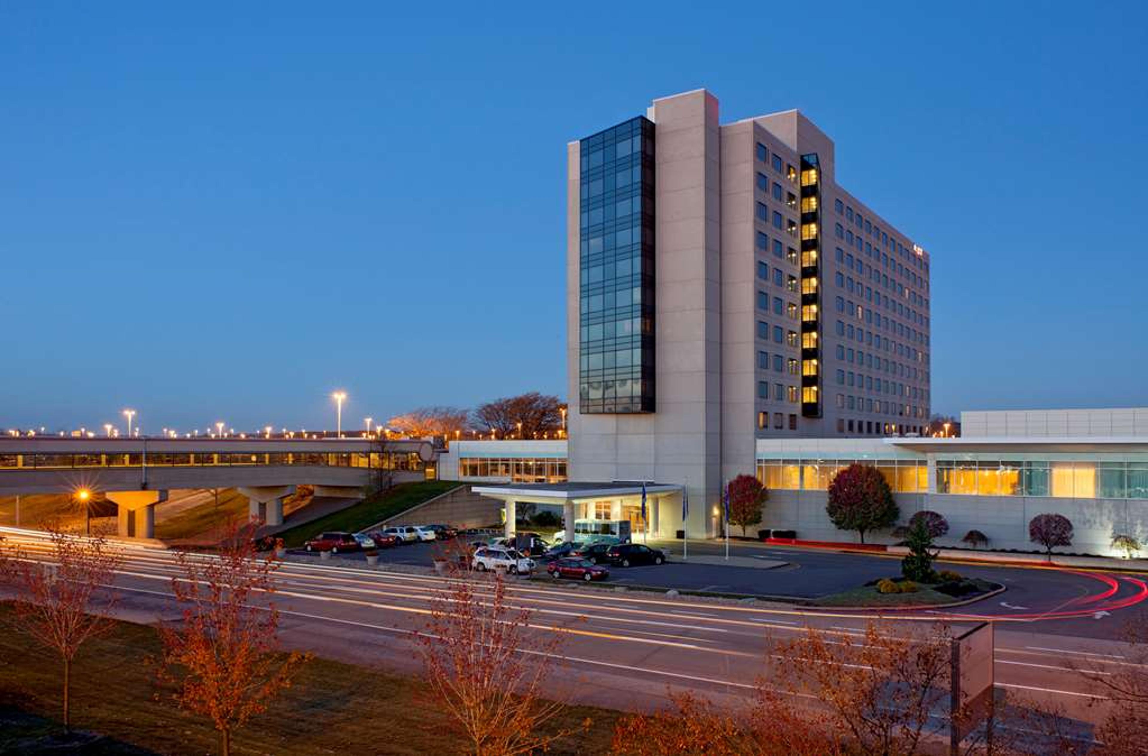 HYATT REGENCY PITTSBURGH INTL AIRPO