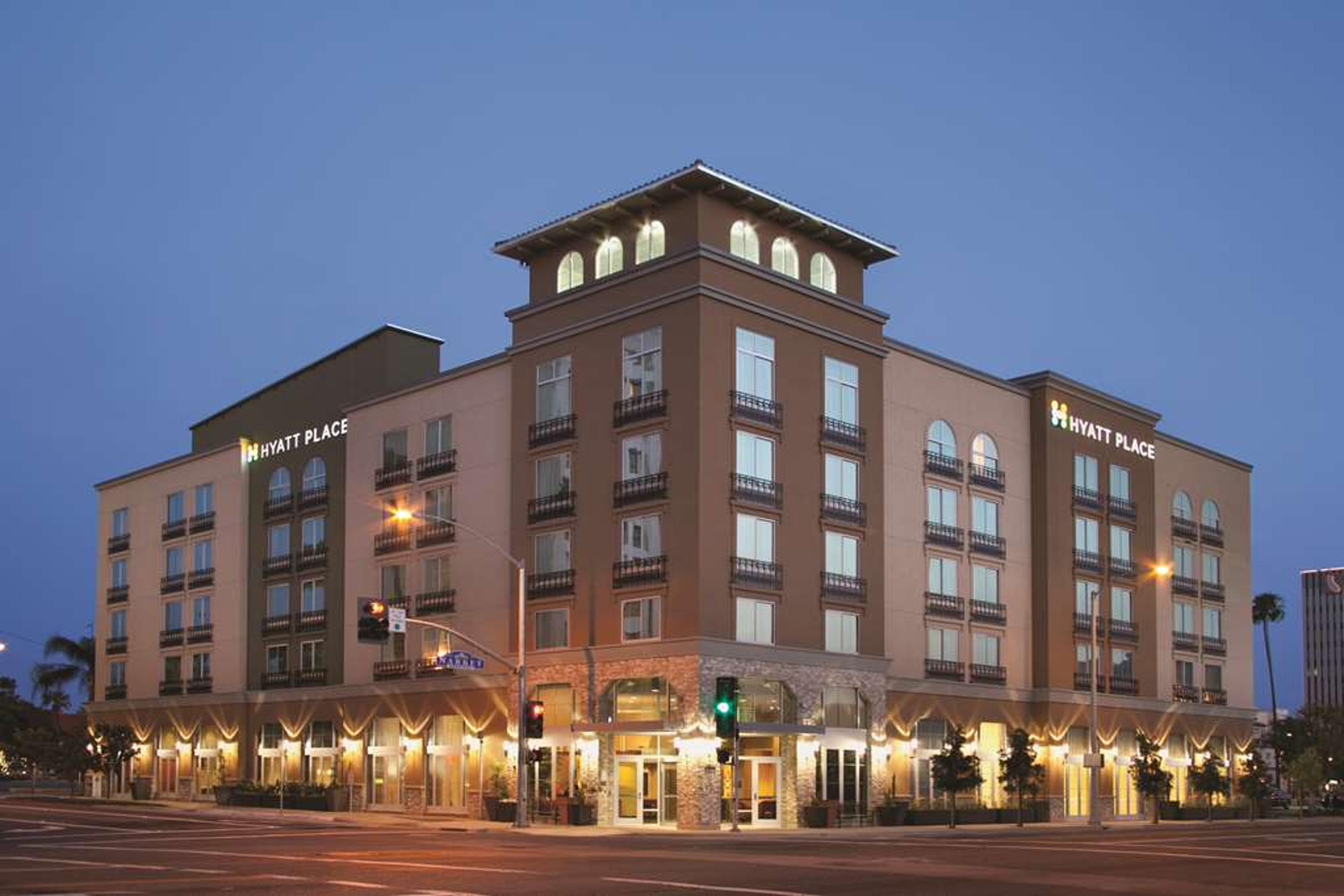 HYATT PLACE RIVERSIDE DOWNTOWN