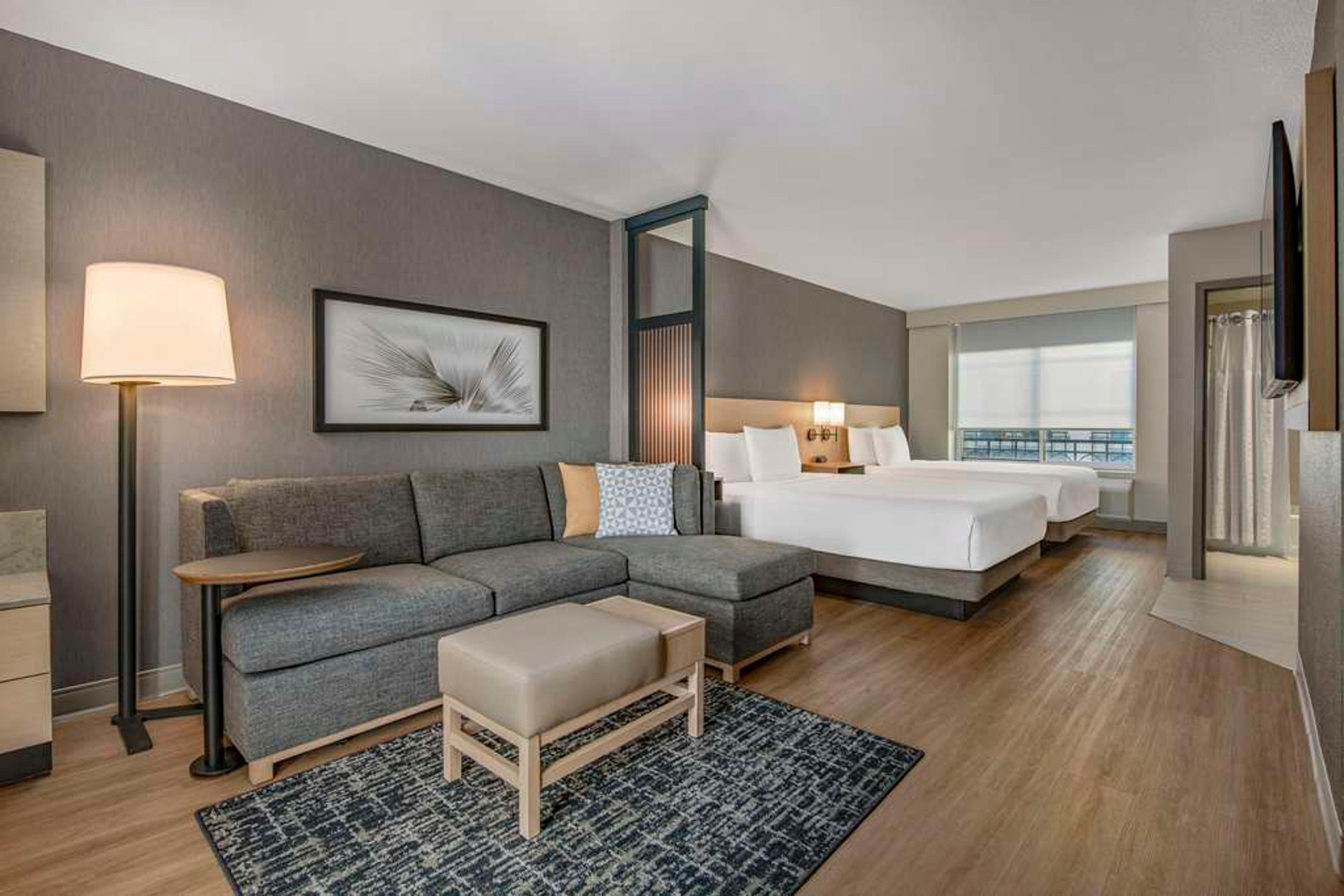 HYATT PLACE RIVERSIDE DOWNTOWN