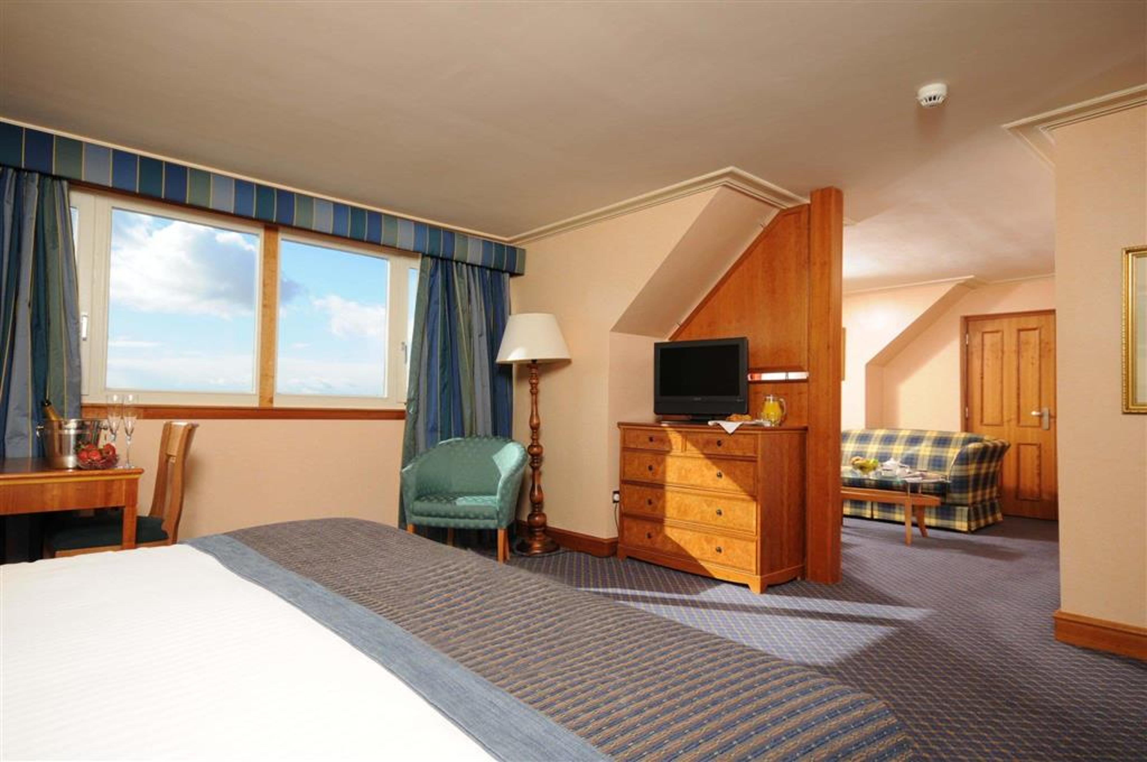 CARNOUSTIE GOLF HOTEL AND SPA