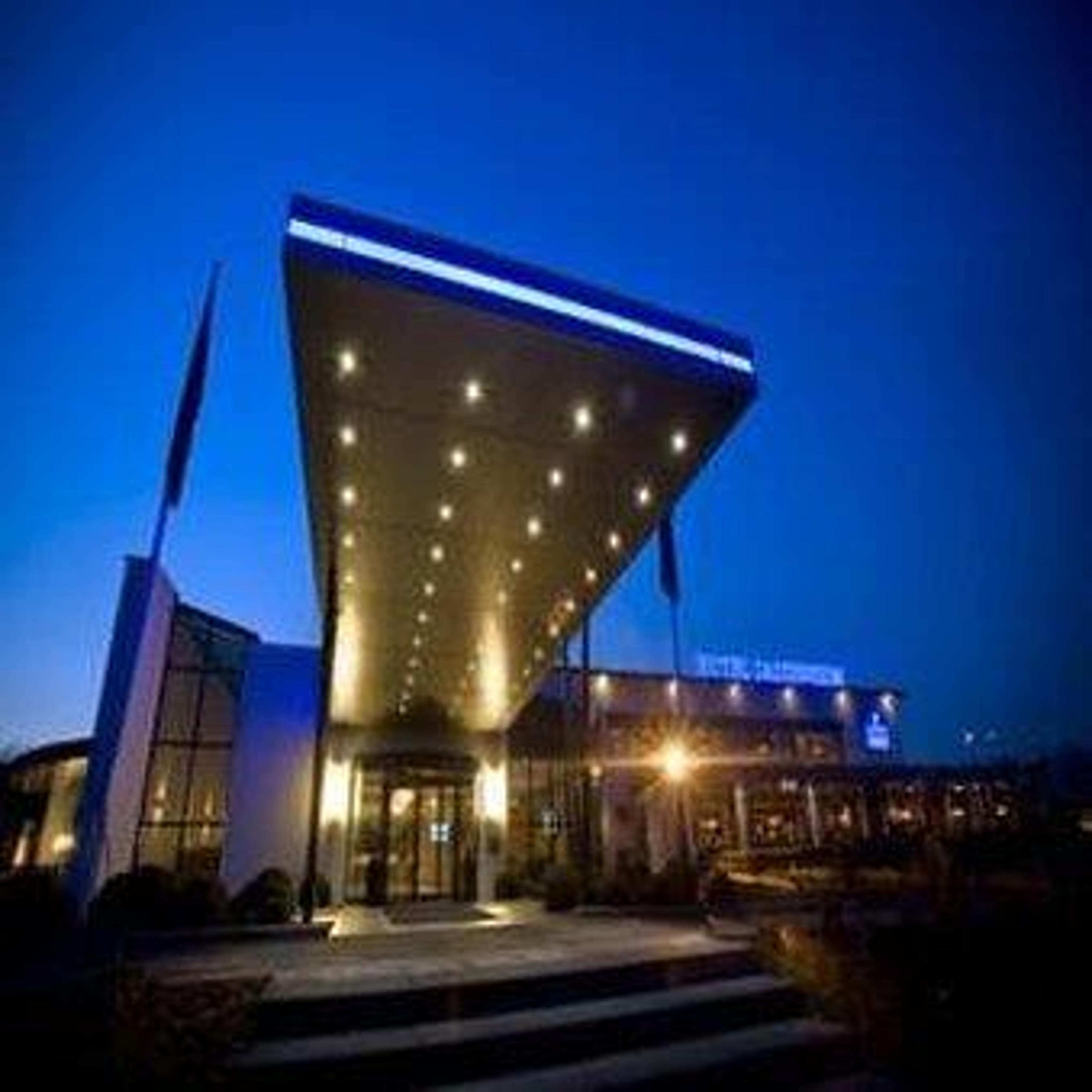 Hotel Photo 1