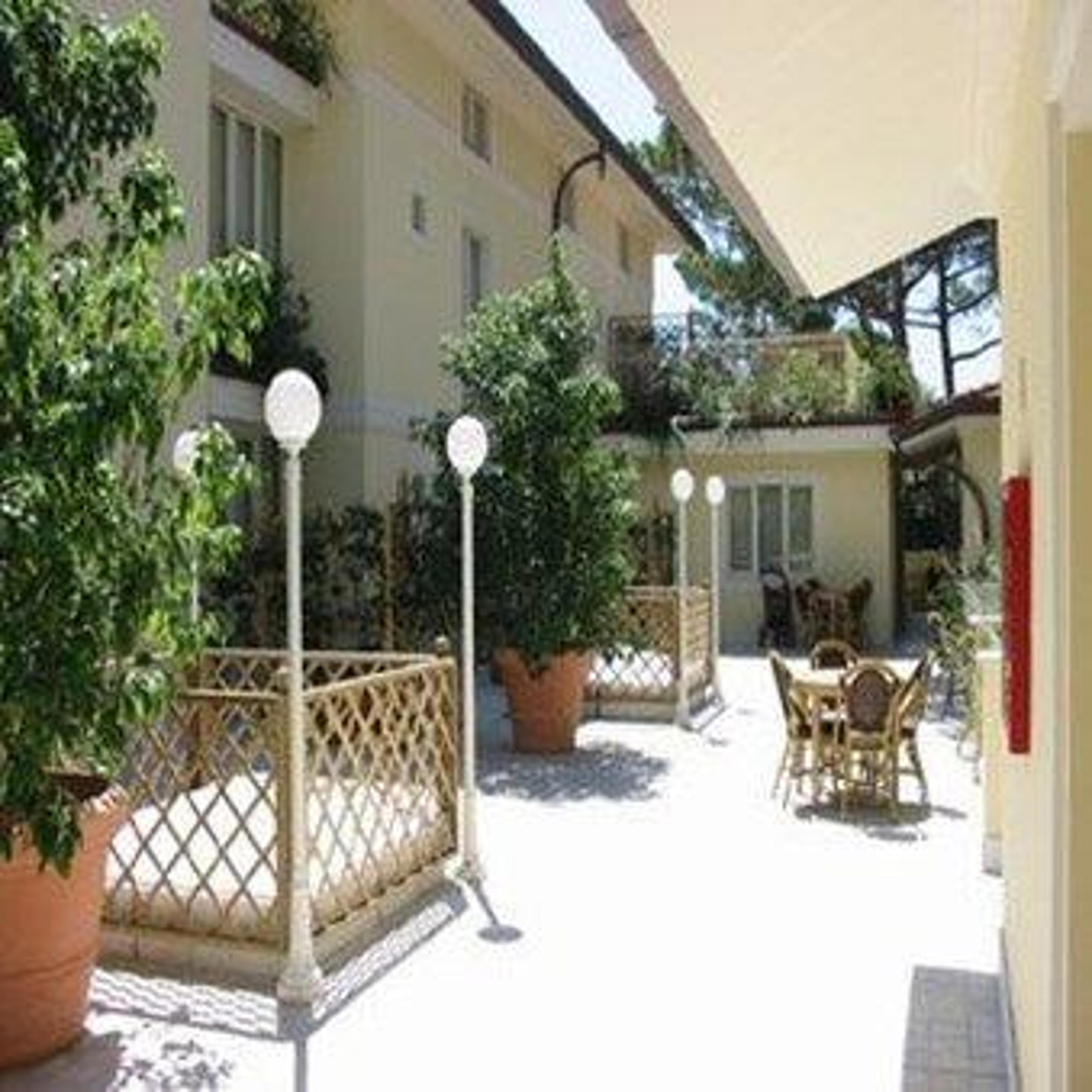 LOGOS HOTEL
