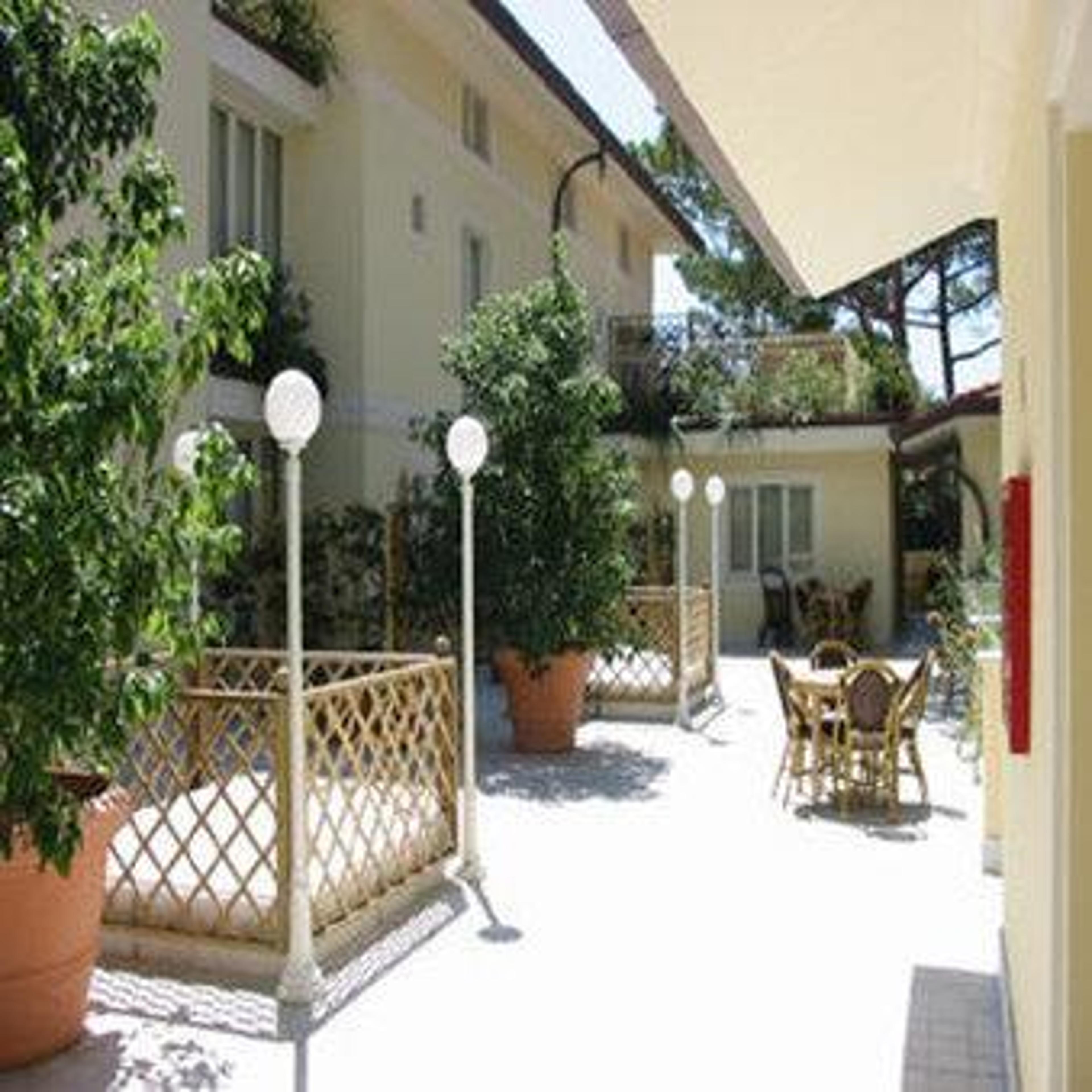 Hotel Photo 3