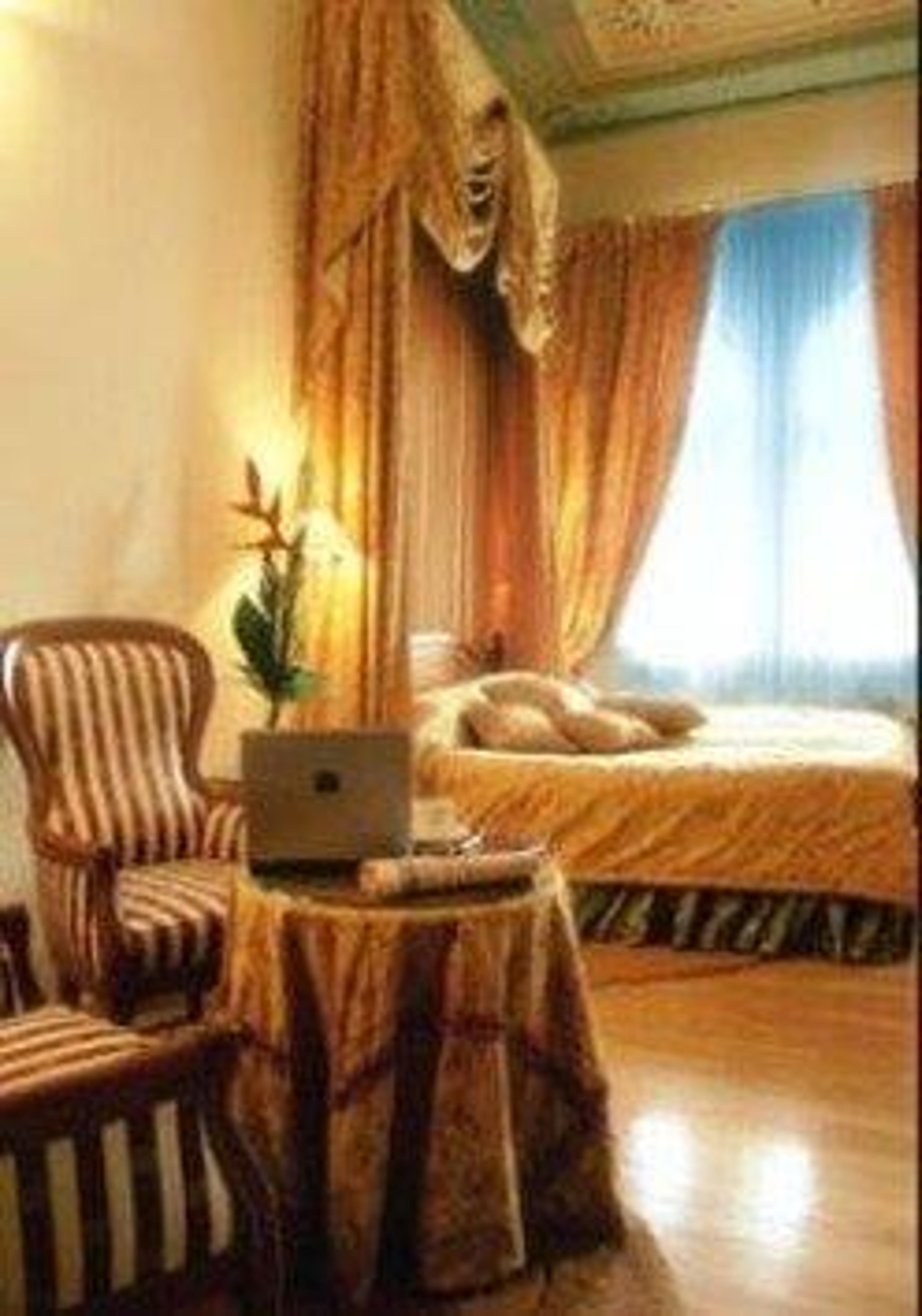 ST. PALACE HOTEL