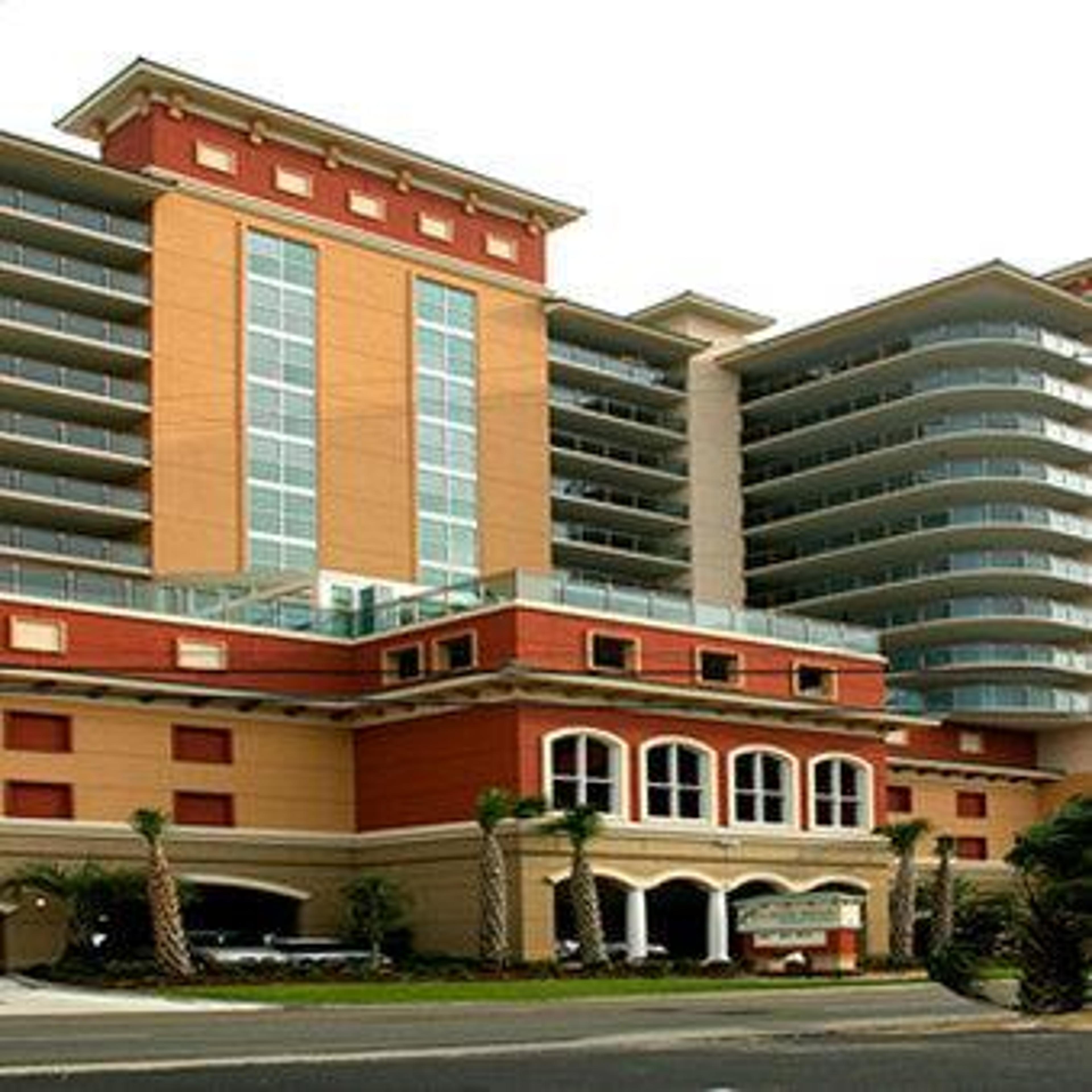 BAHAMA SANDS LUXURY CONDOS
