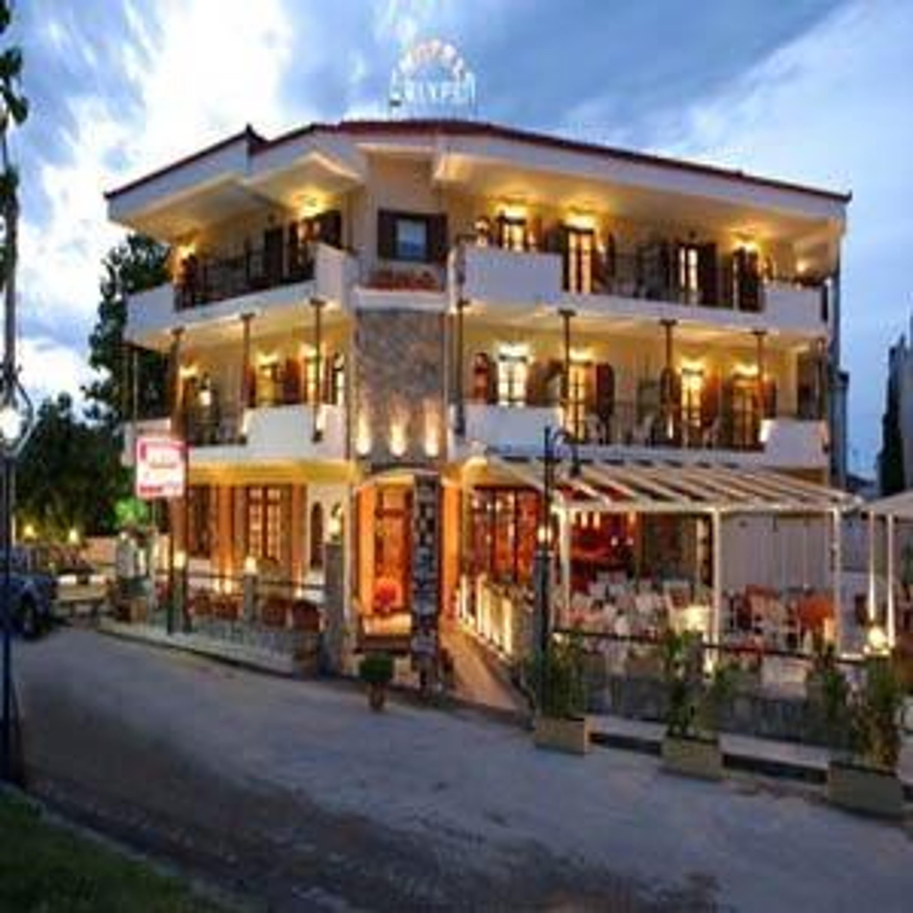 Hotel Photo 1