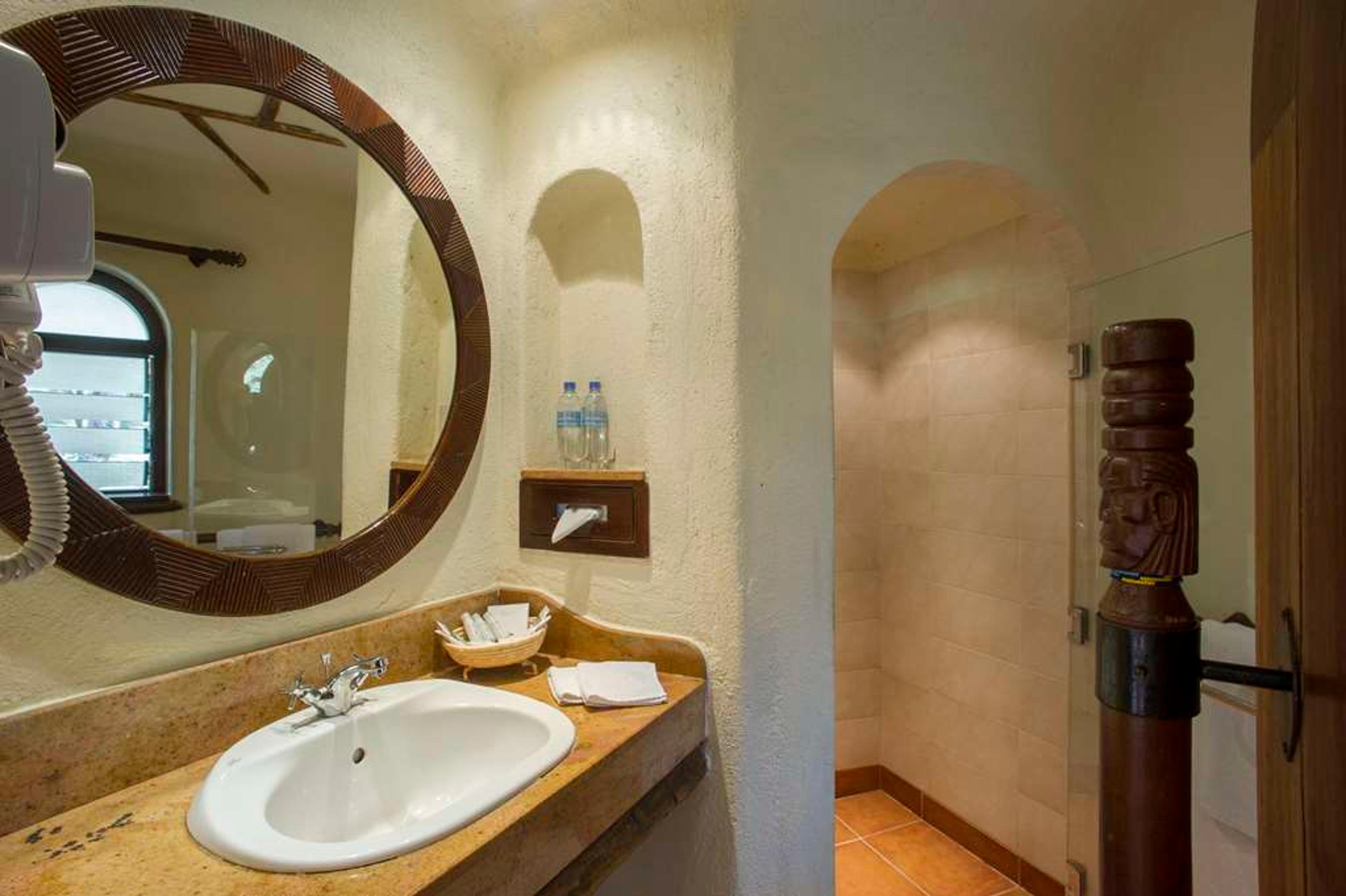 SERENGETI SERENA SAFARI LODGE