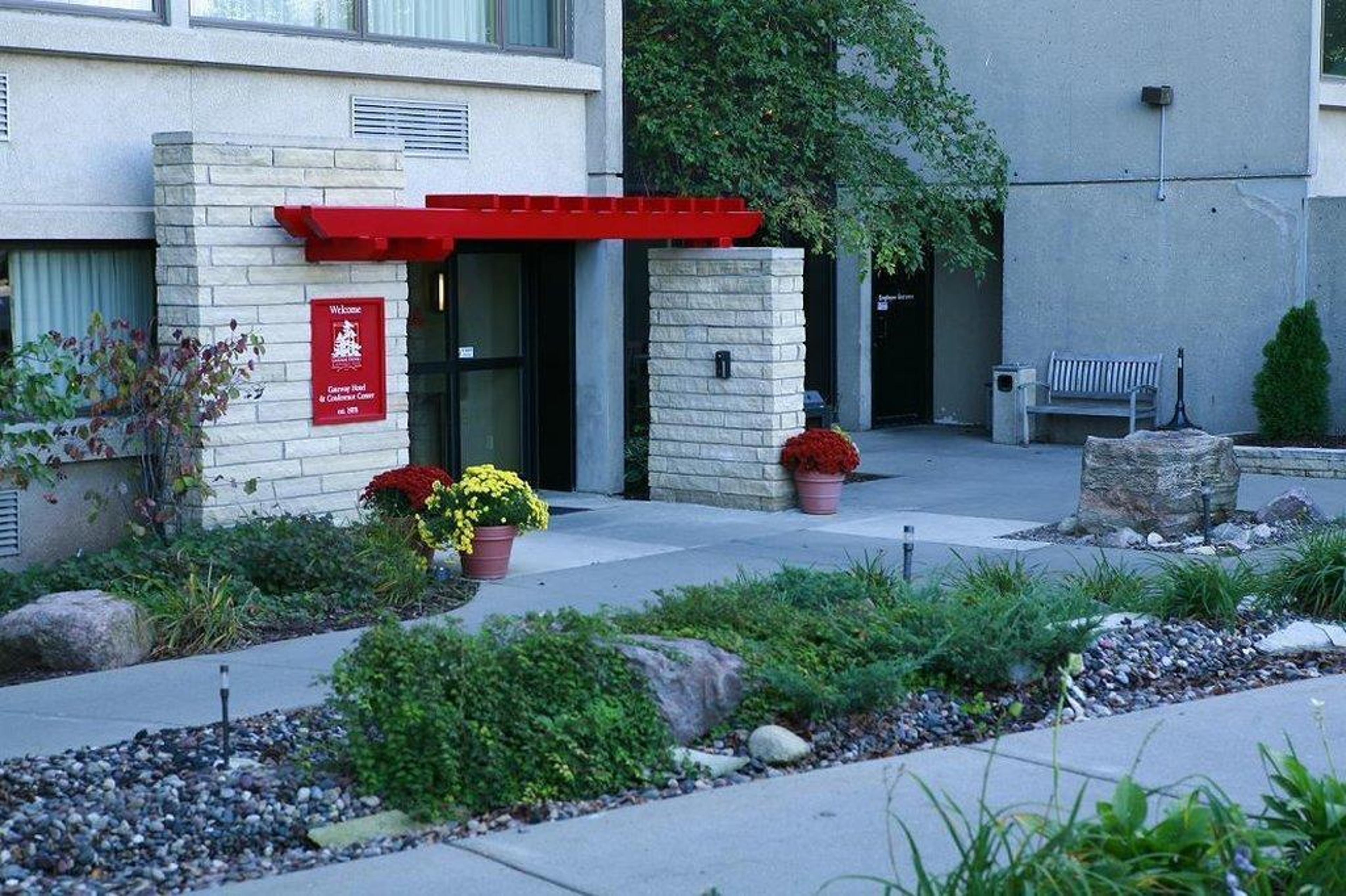 THE HOTEL AT GATEWAY CENTER