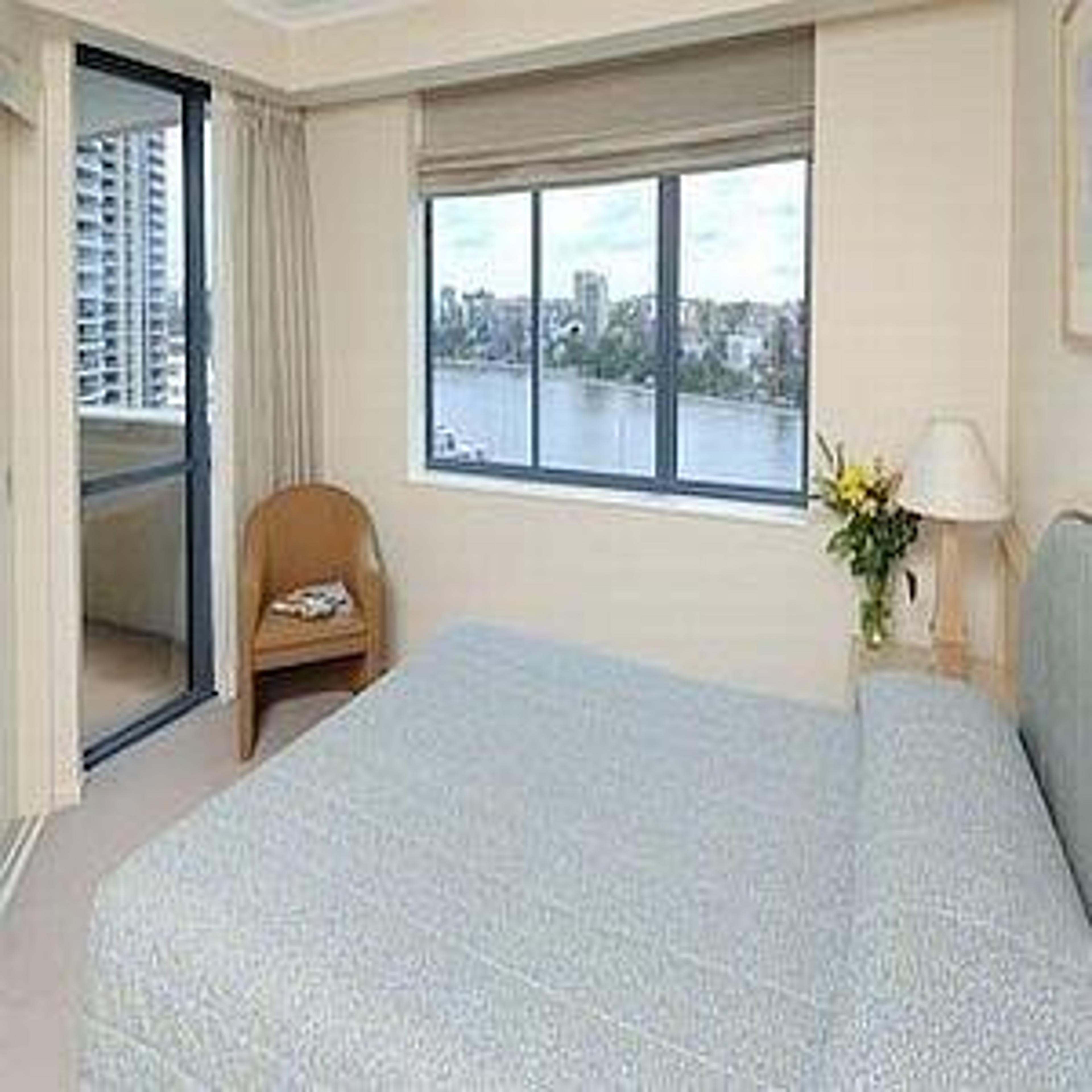 DOCKSIDE APARTMENTS