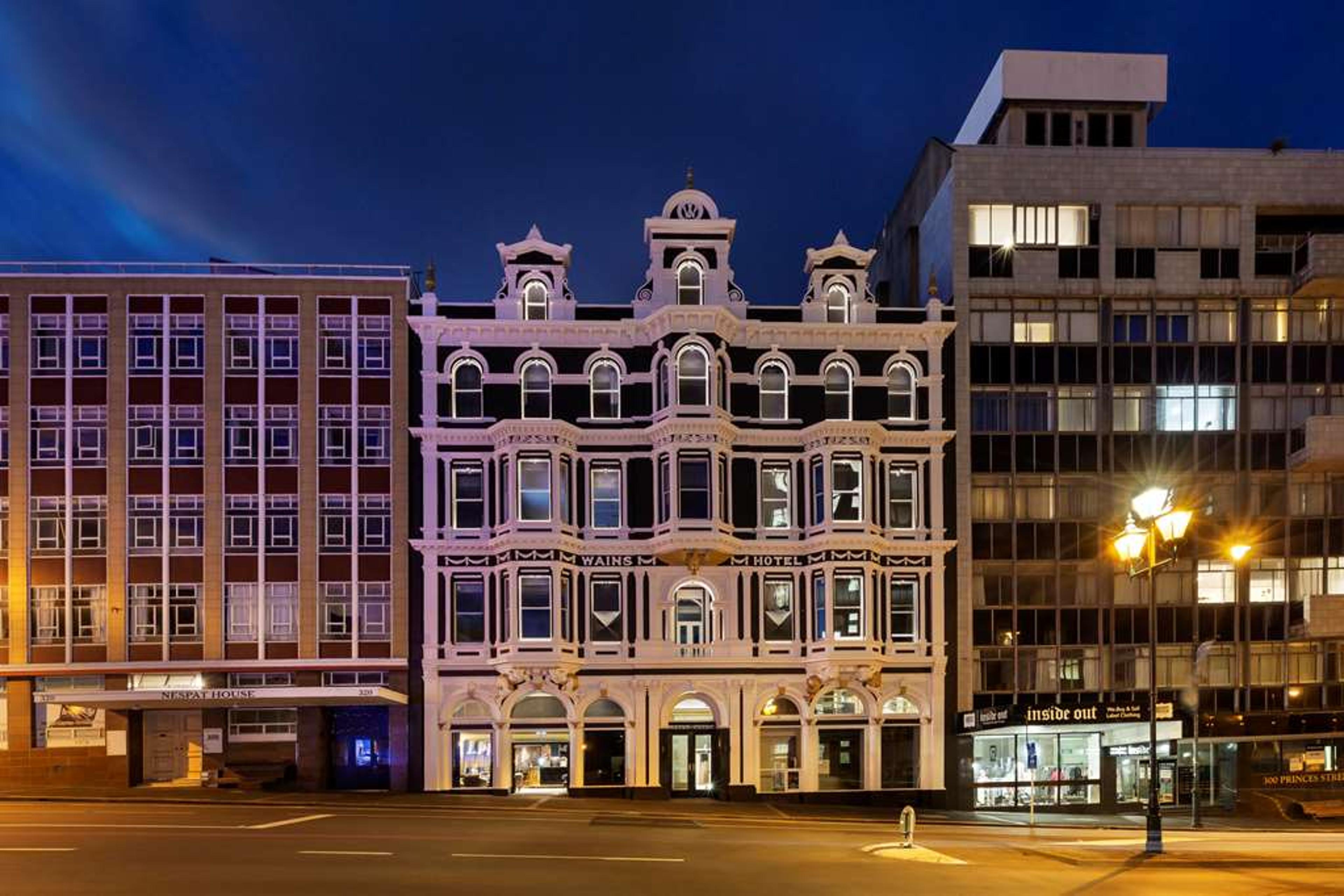 FABLE DUNEDIN EX-WAINS