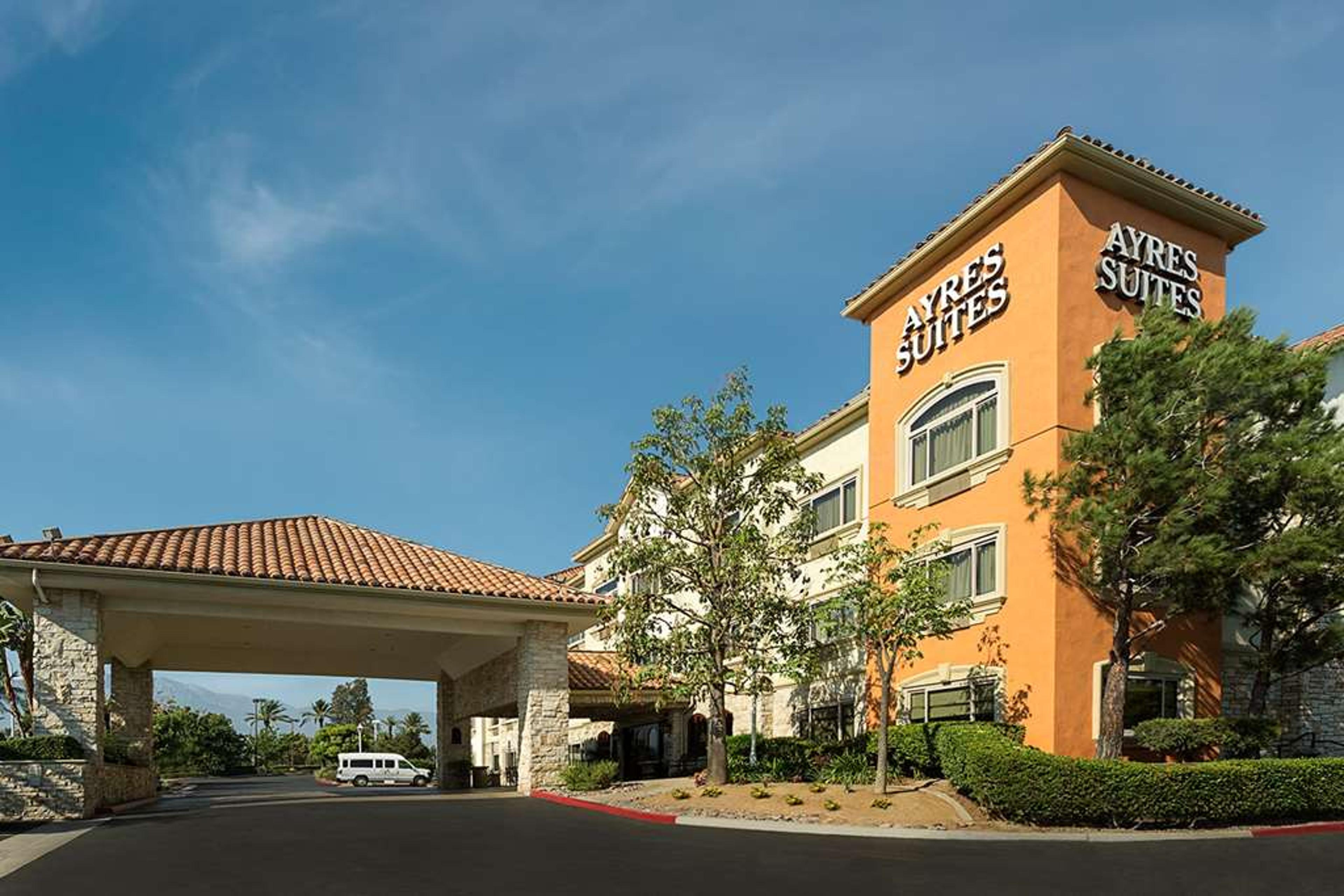 AYRES SUITES ONTARIO MILLS MALL