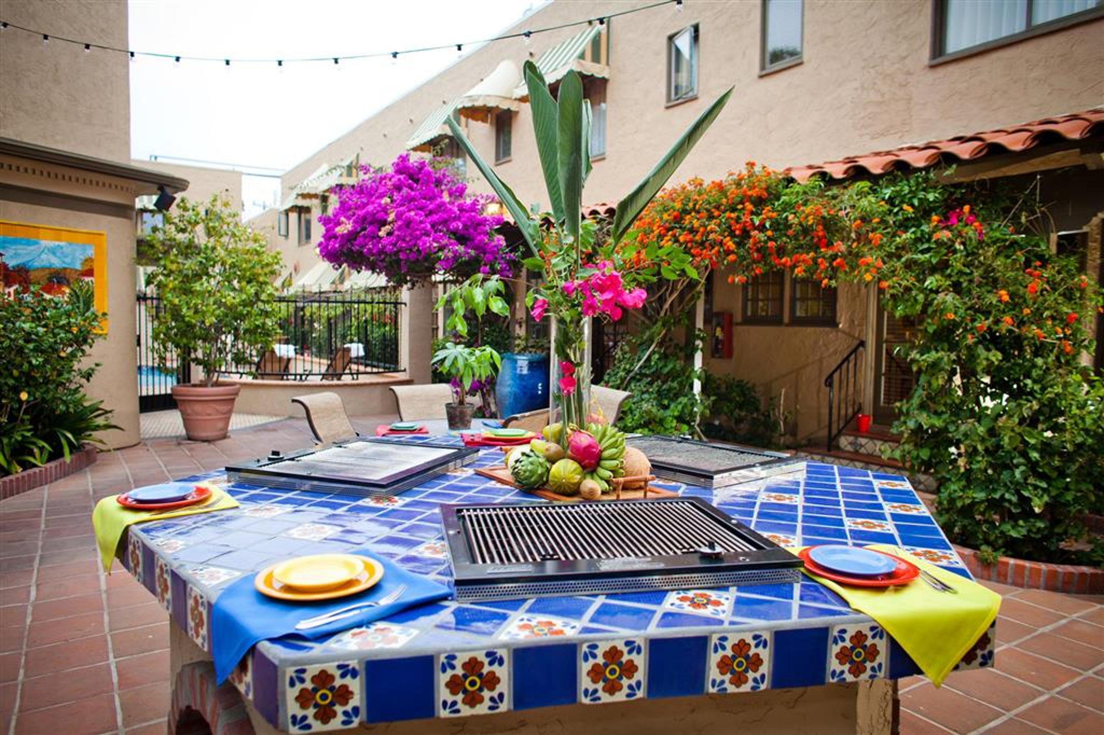 EL CORDOVA HOTEL