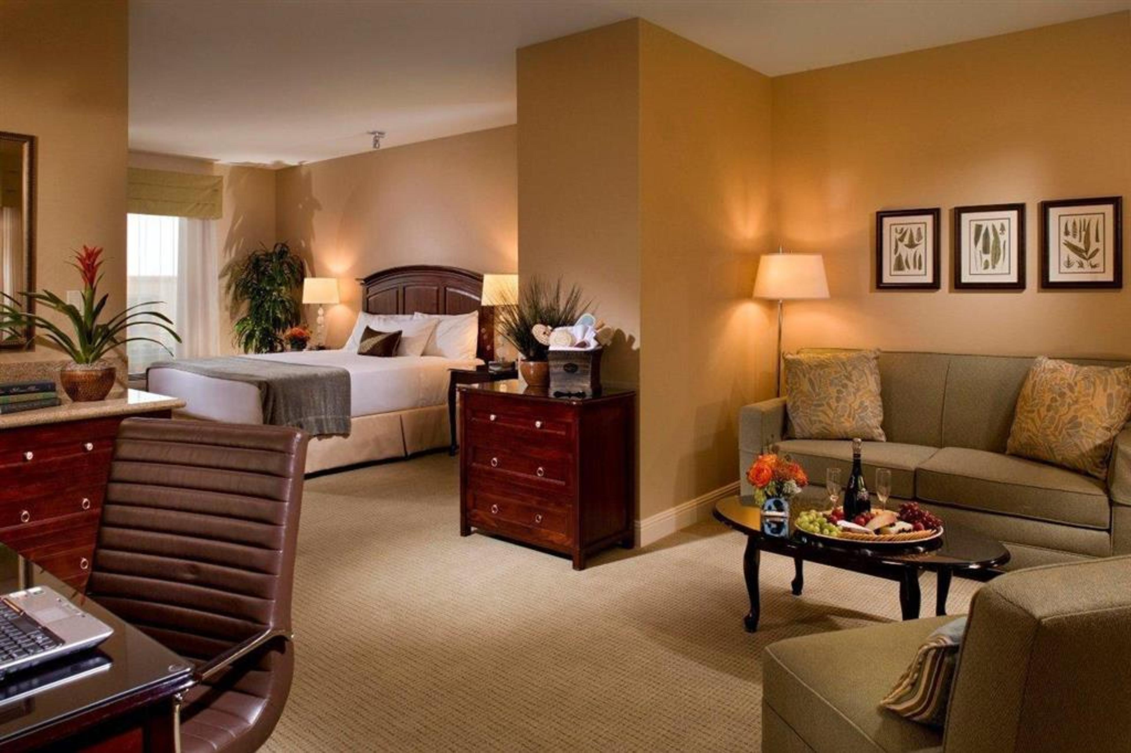 AYRES HOTEL AND SPA MISSION