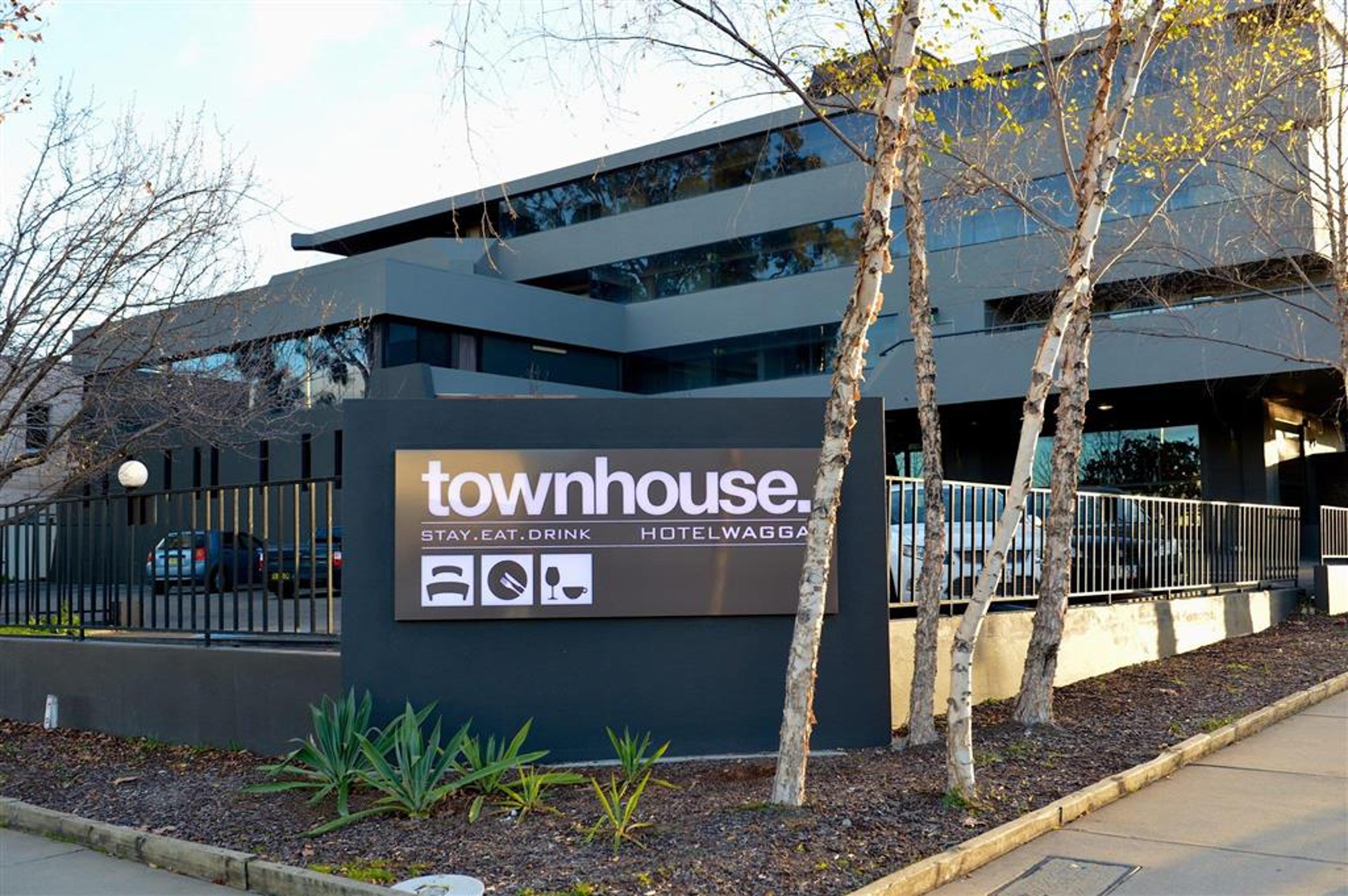 TOWNHOUSE INTERNATIONAL