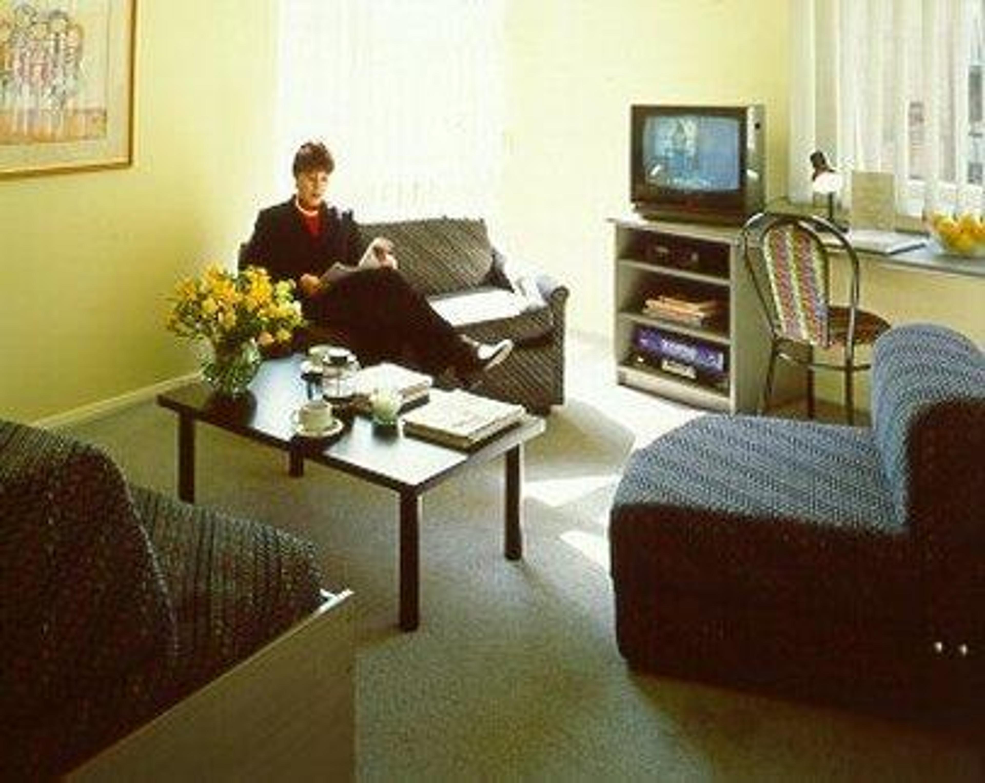 ALBERT HEIGHTS EXECUTIVE APARTMENTS