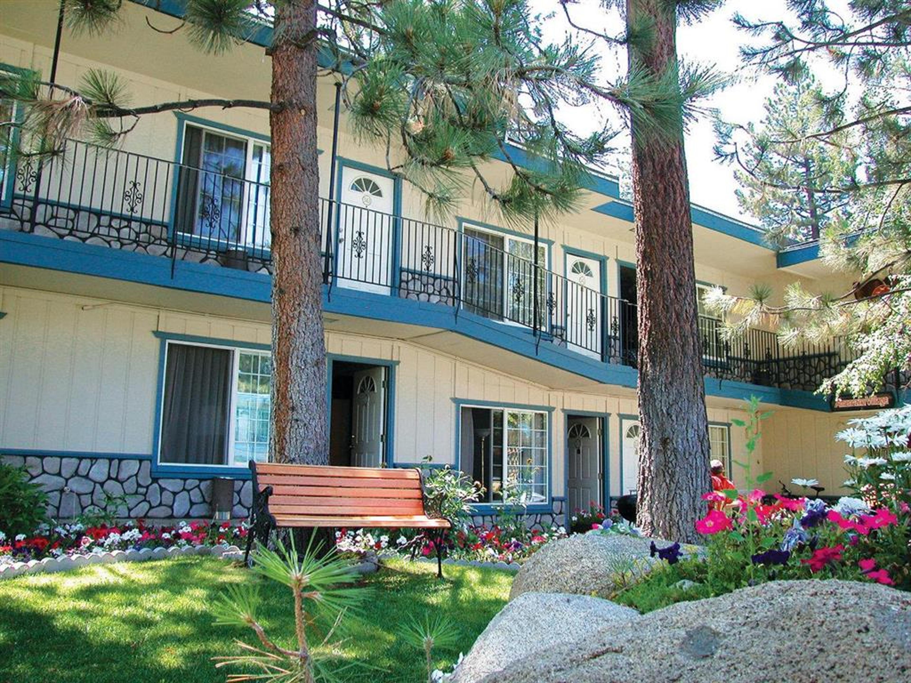 AMERICANA VILLAGE SUITES