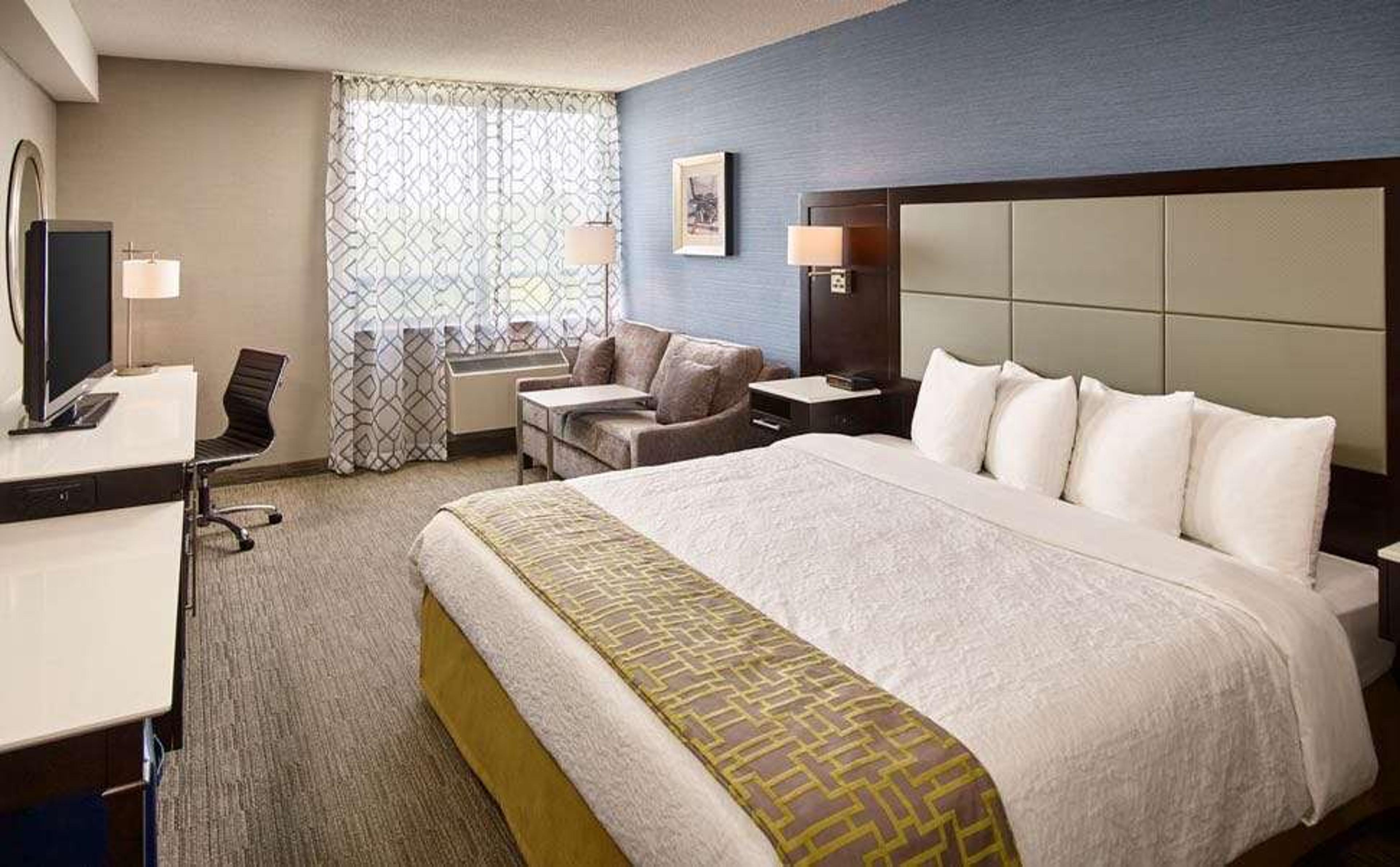 WATERFRONT HTL DWTN BURL